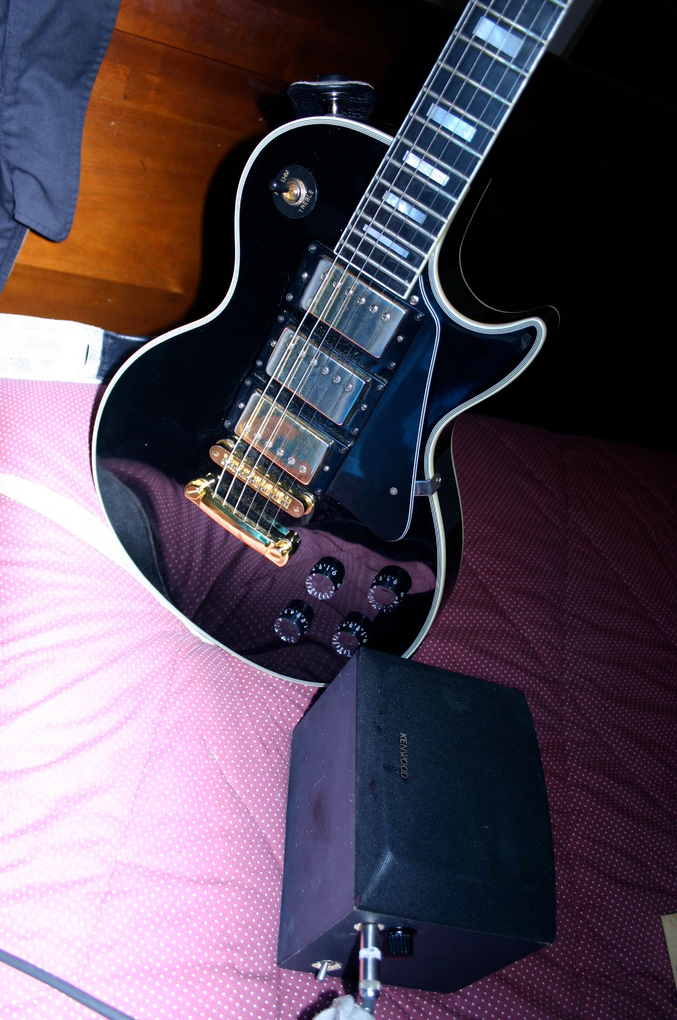 The ' Little Gem ' Mini Amplifier / Guitar Amp 6 Steps