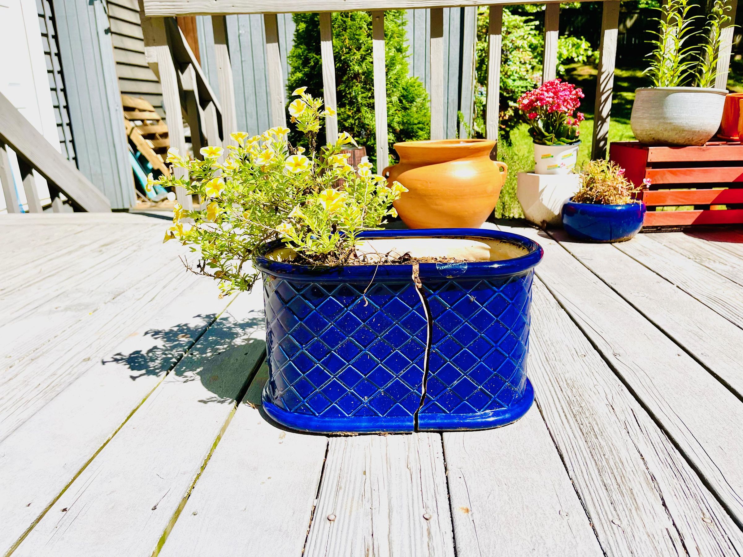 Fix a Broken Ceramic Planter With Epoxy 4 Steps (with Pictures