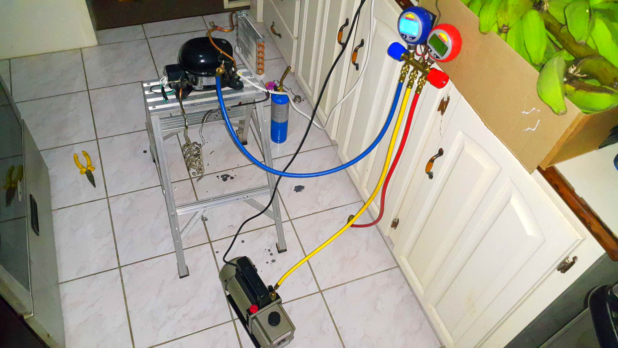 Repairing a Broken Refrigerant Line. 7 Steps (with Pictures