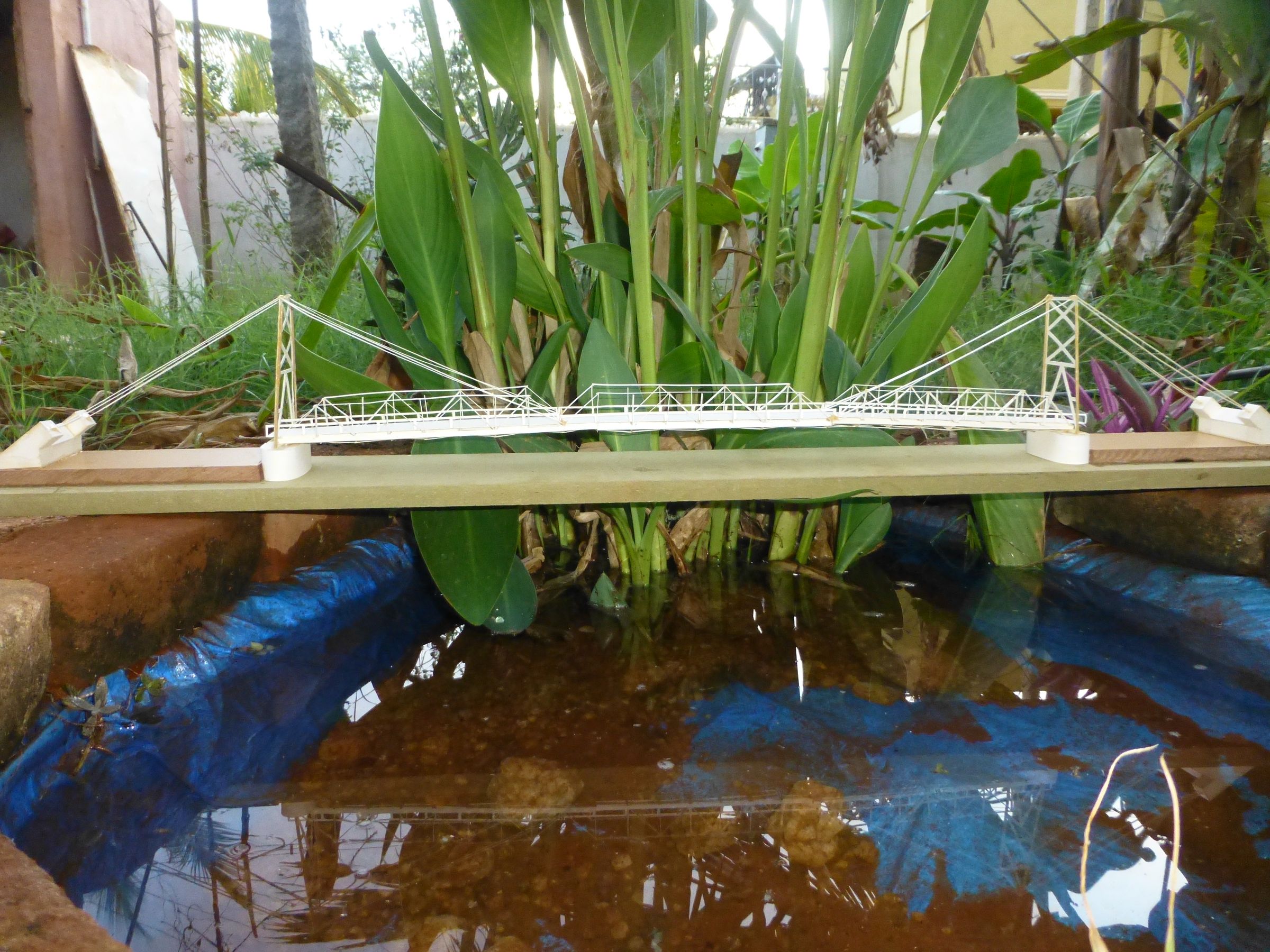 DIY guide for The Bridge on the River Phairuang : A Model Built With Paper with step-by-step instructions