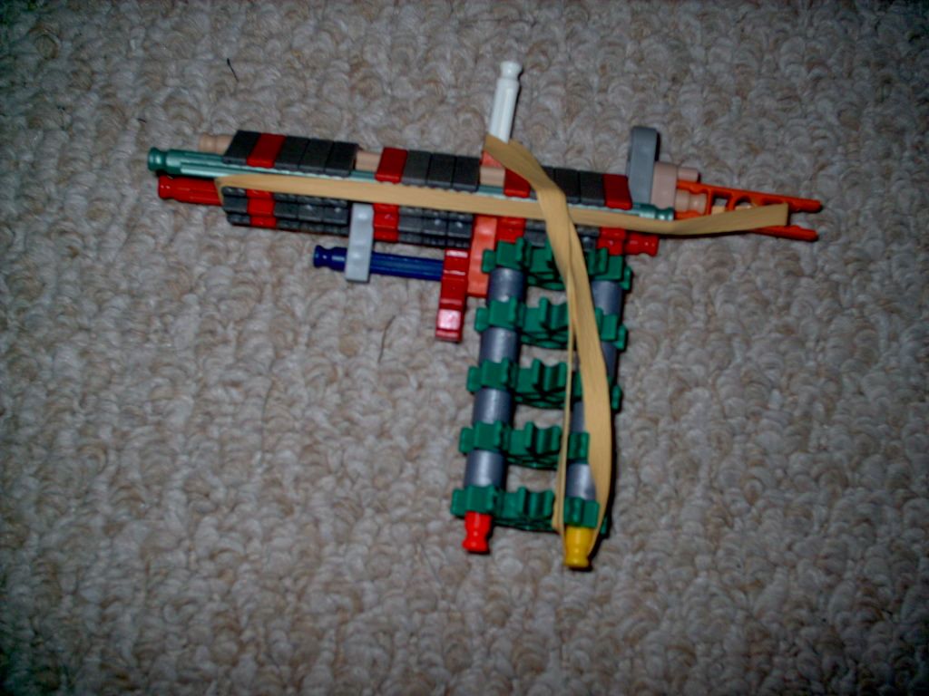 strong knex pistol DIY Project DIY Project Image