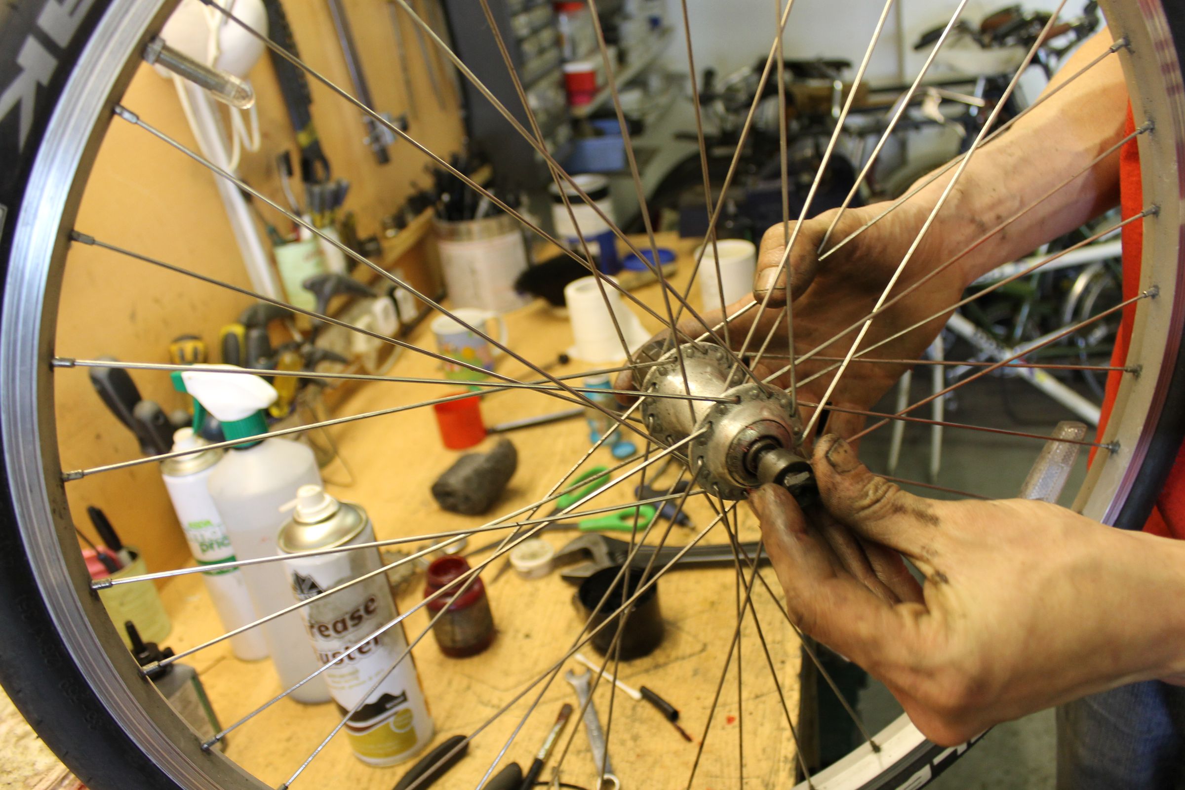 Replacing a Freehub Body on a Rear Bicycle Wheel. 9 Steps Instructables