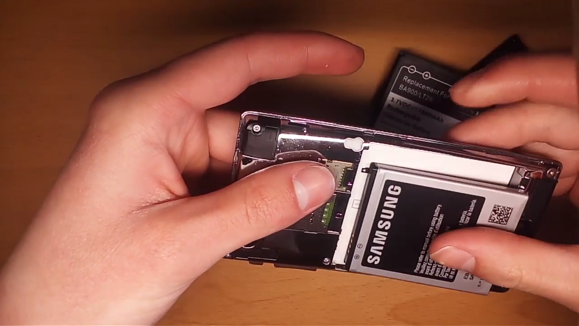 Reuse Old Phone Batteries As a Powerbank (earth Day Part 1) 7 Steps