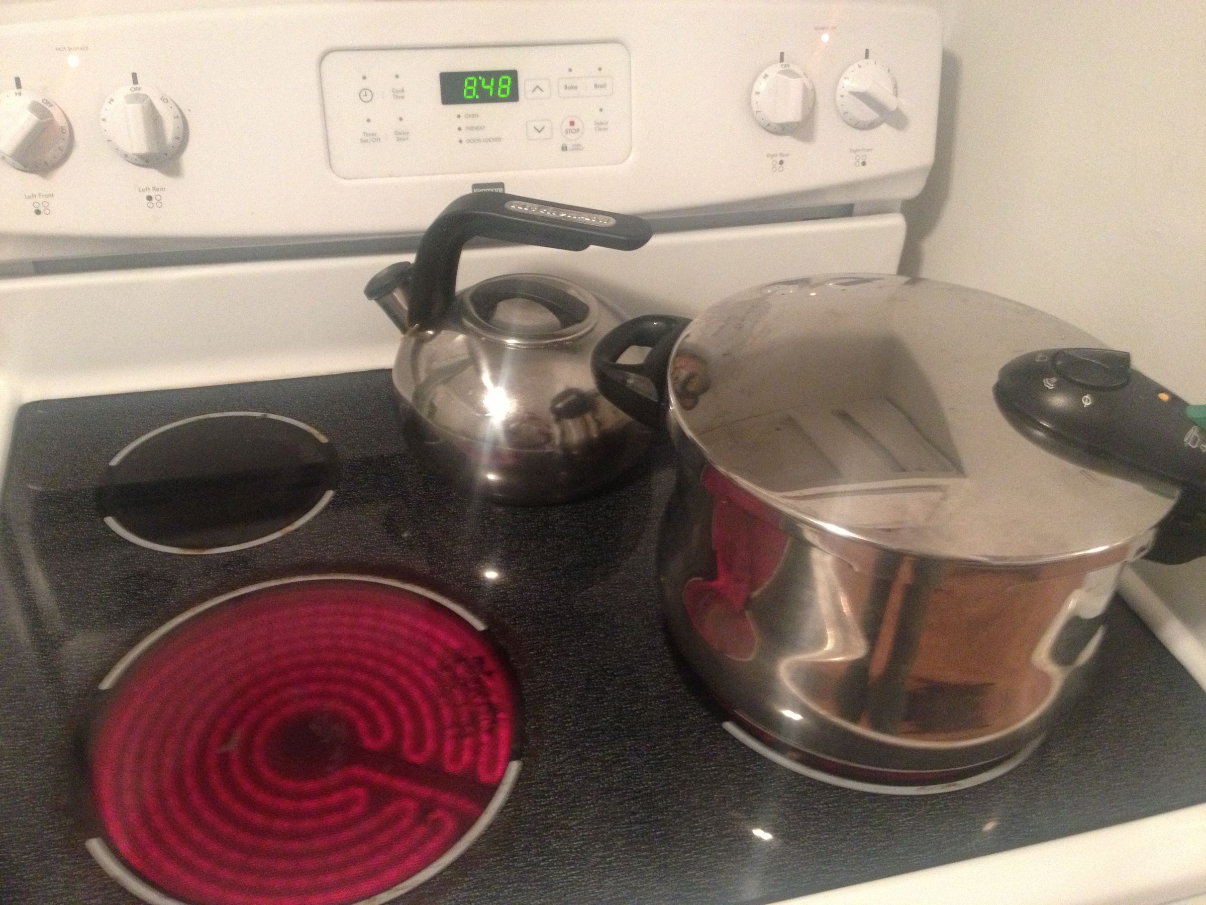 How to Sterilize Autoclavable Materials at Home Using a Pressure Cooker