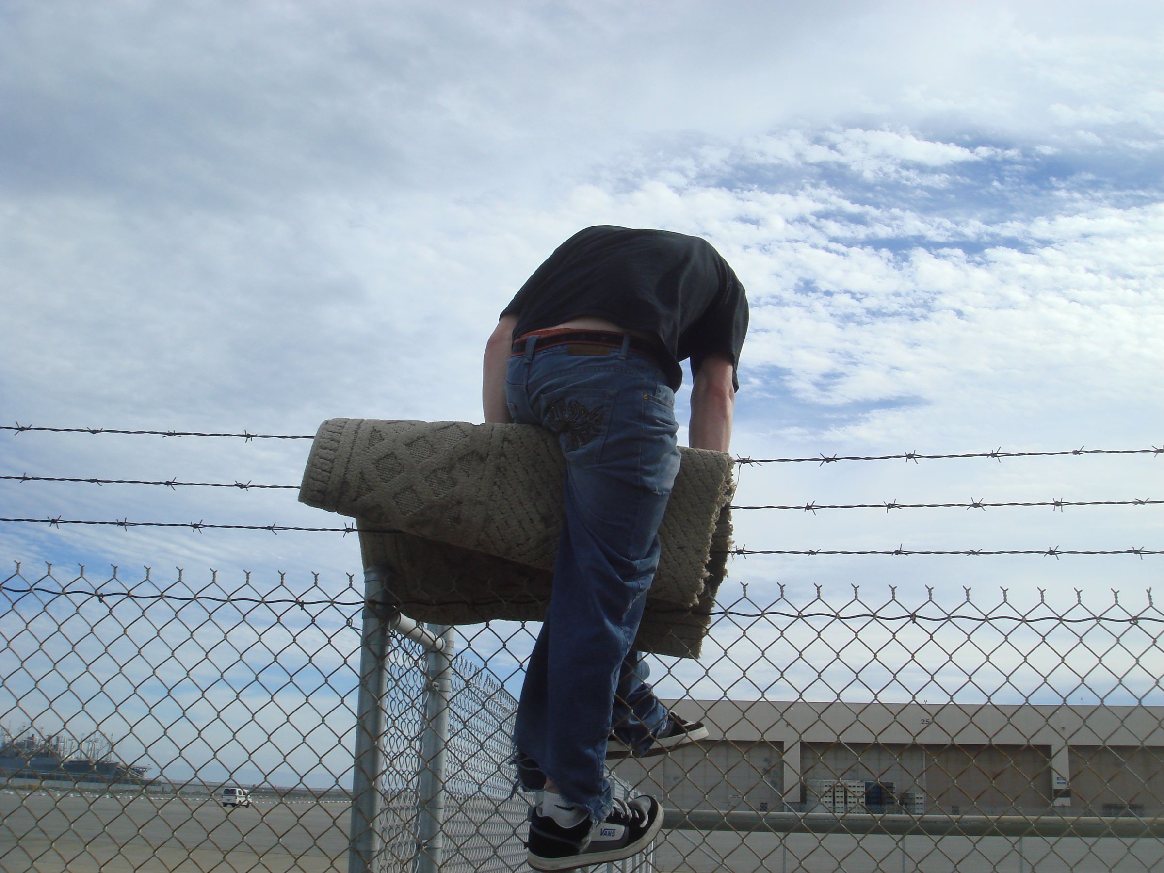 Get Over a Barbed Wire Fence 4 Steps (with Pictures) Instructables