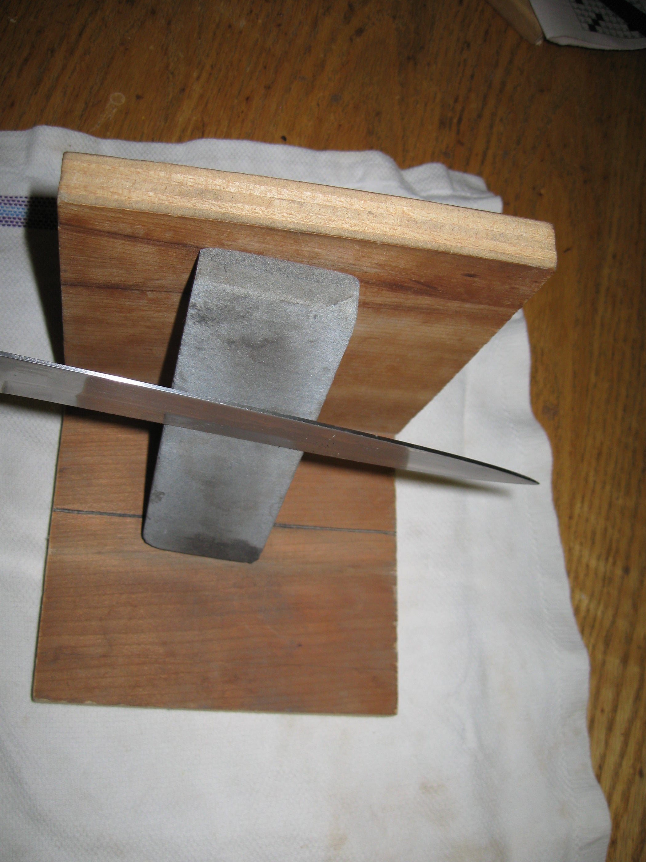 Make a Sharpening System With a Sharpening Stone and Sharpen Knives 6