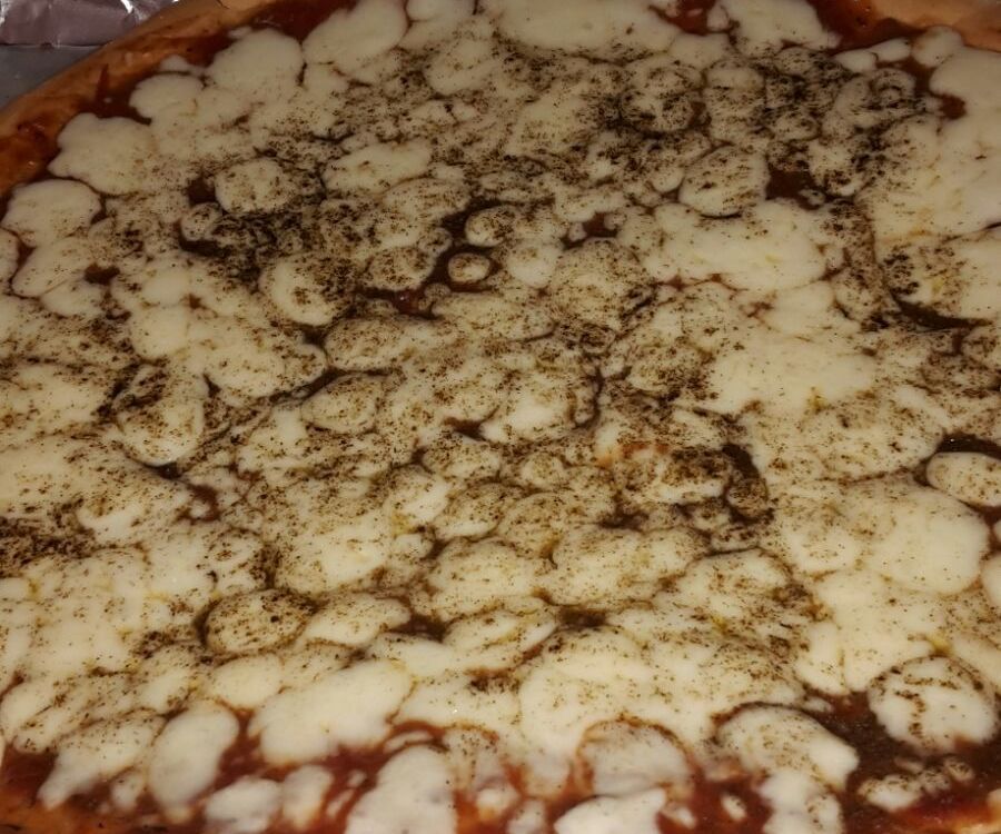 Step-by-step guide for how to make a pizza DIY Project DIY project