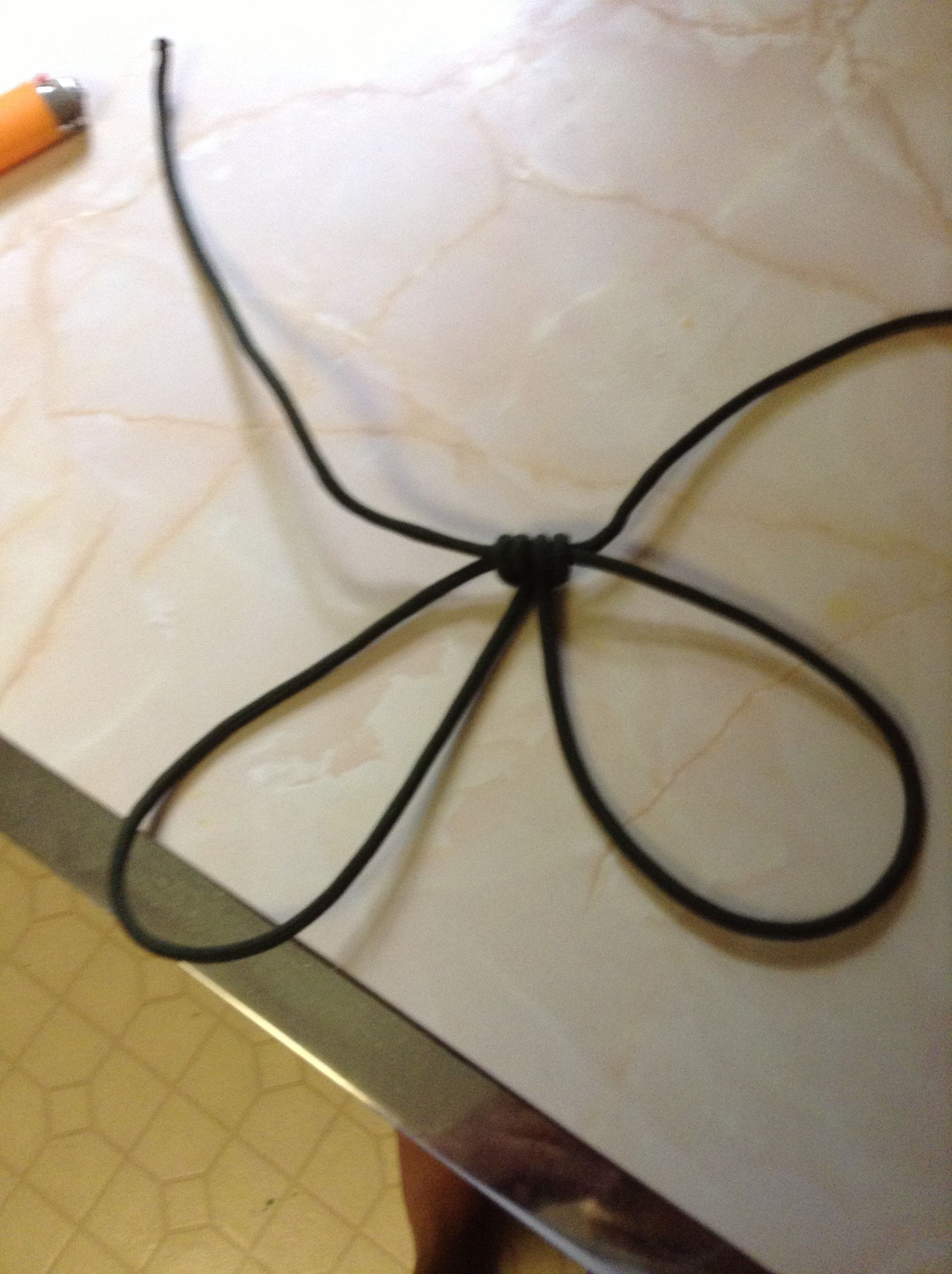 DIY guide for Best Paracord Handcuffs with step-by-step instructions
