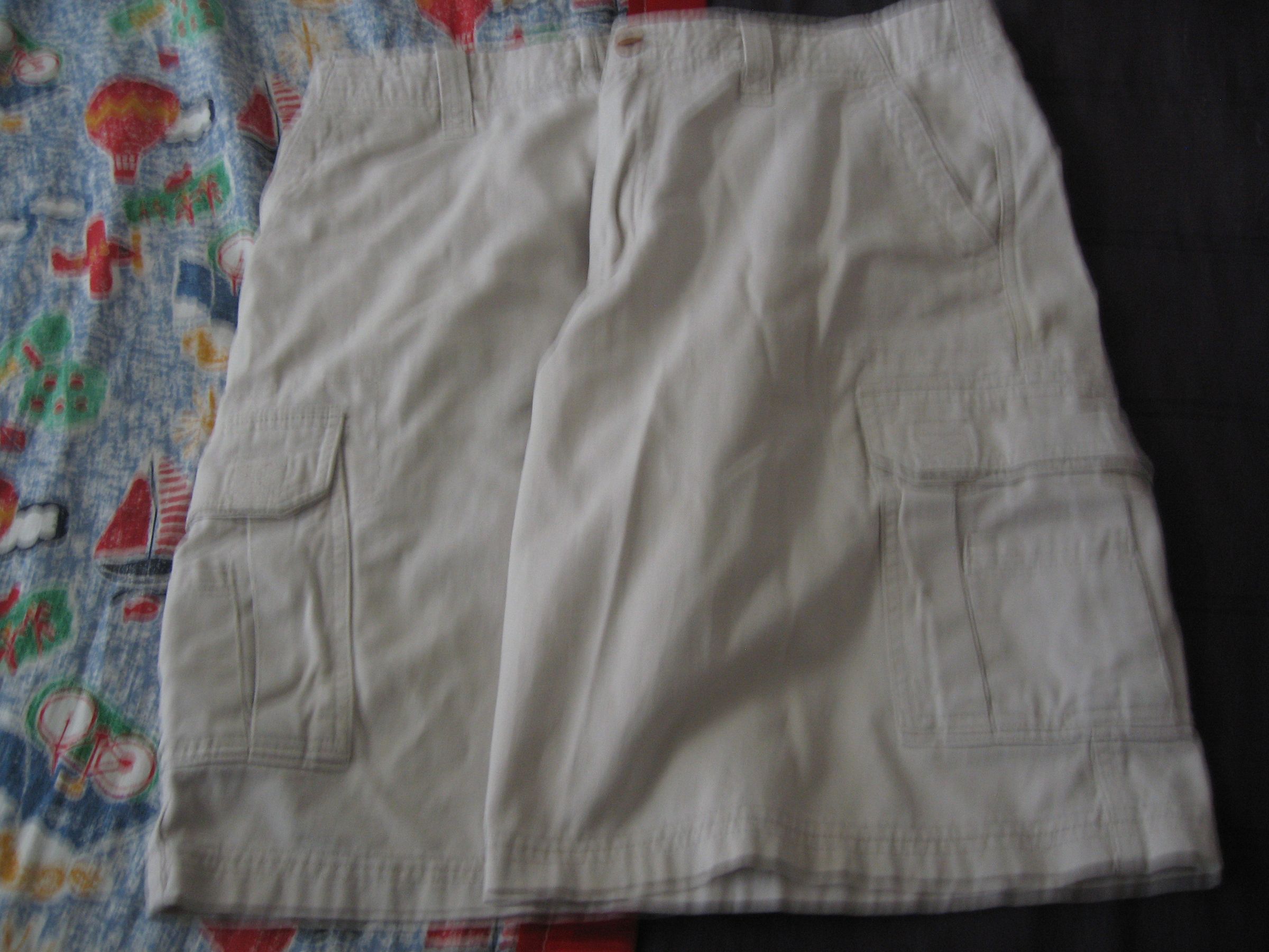 How to Fold Shorts Air Force BMT Style 4 Steps Instructables