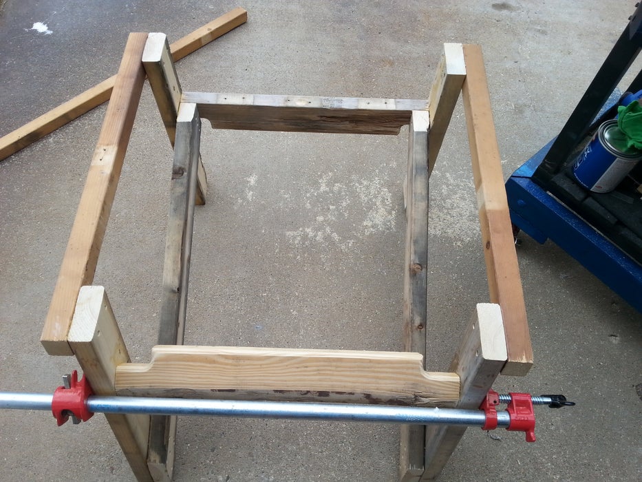 Corte e disposição da estrutura do assento