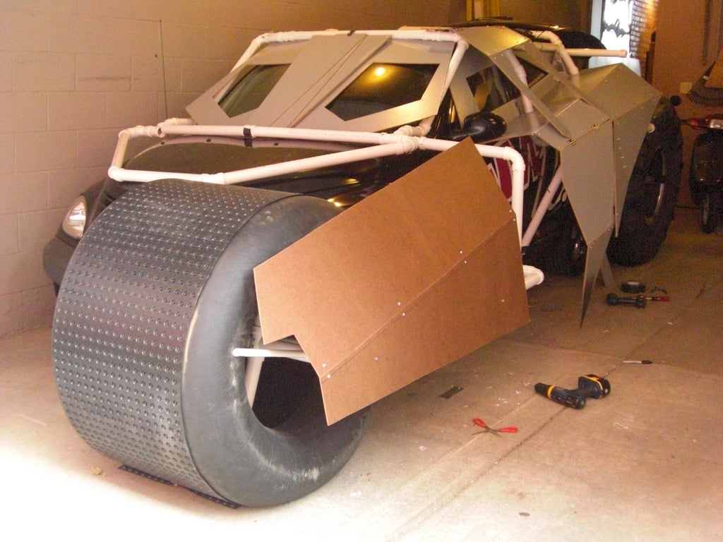 Batman Fan Builds Himself A Fully-Functional, Awesome Tumbler In 10 Months - Autoevolution