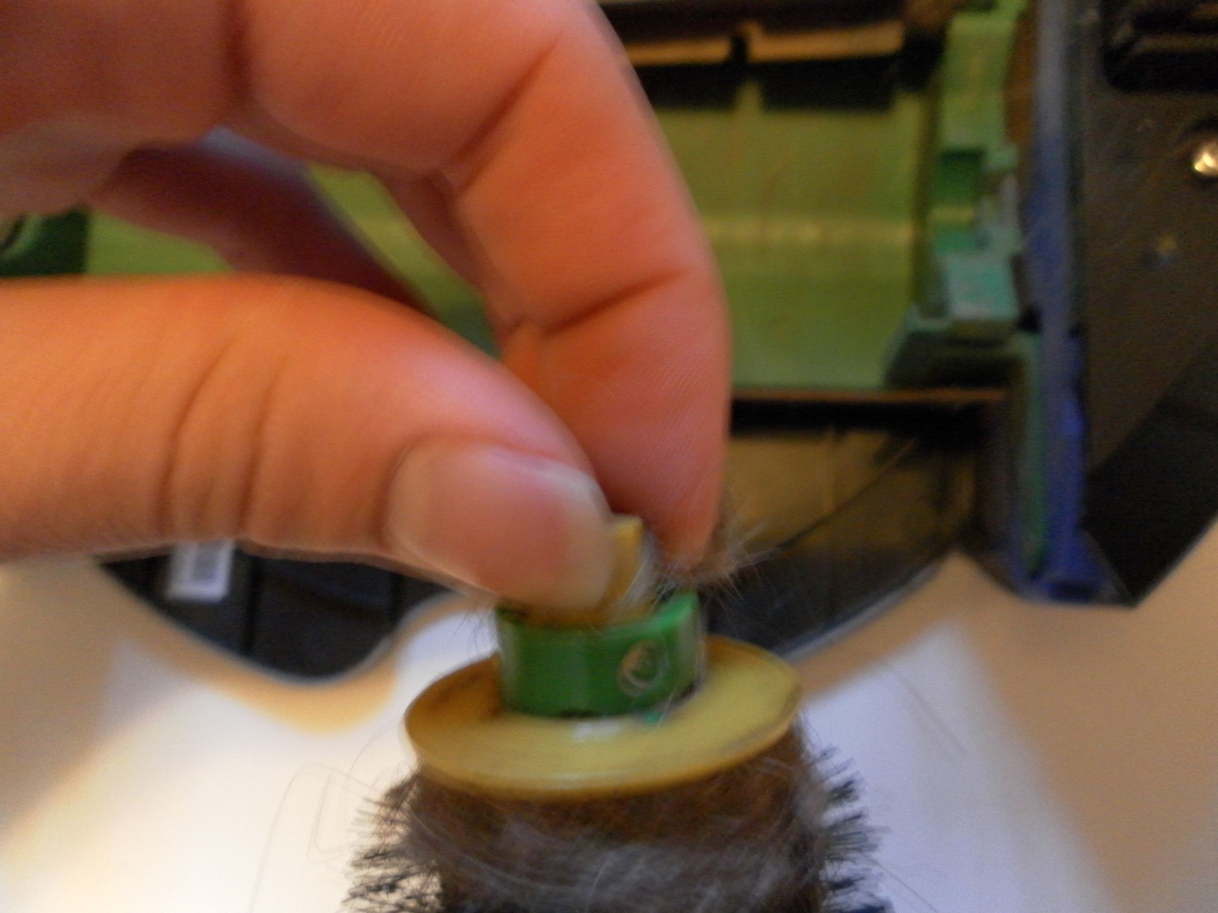 How to Clean a Roomba 5 Steps Instructables