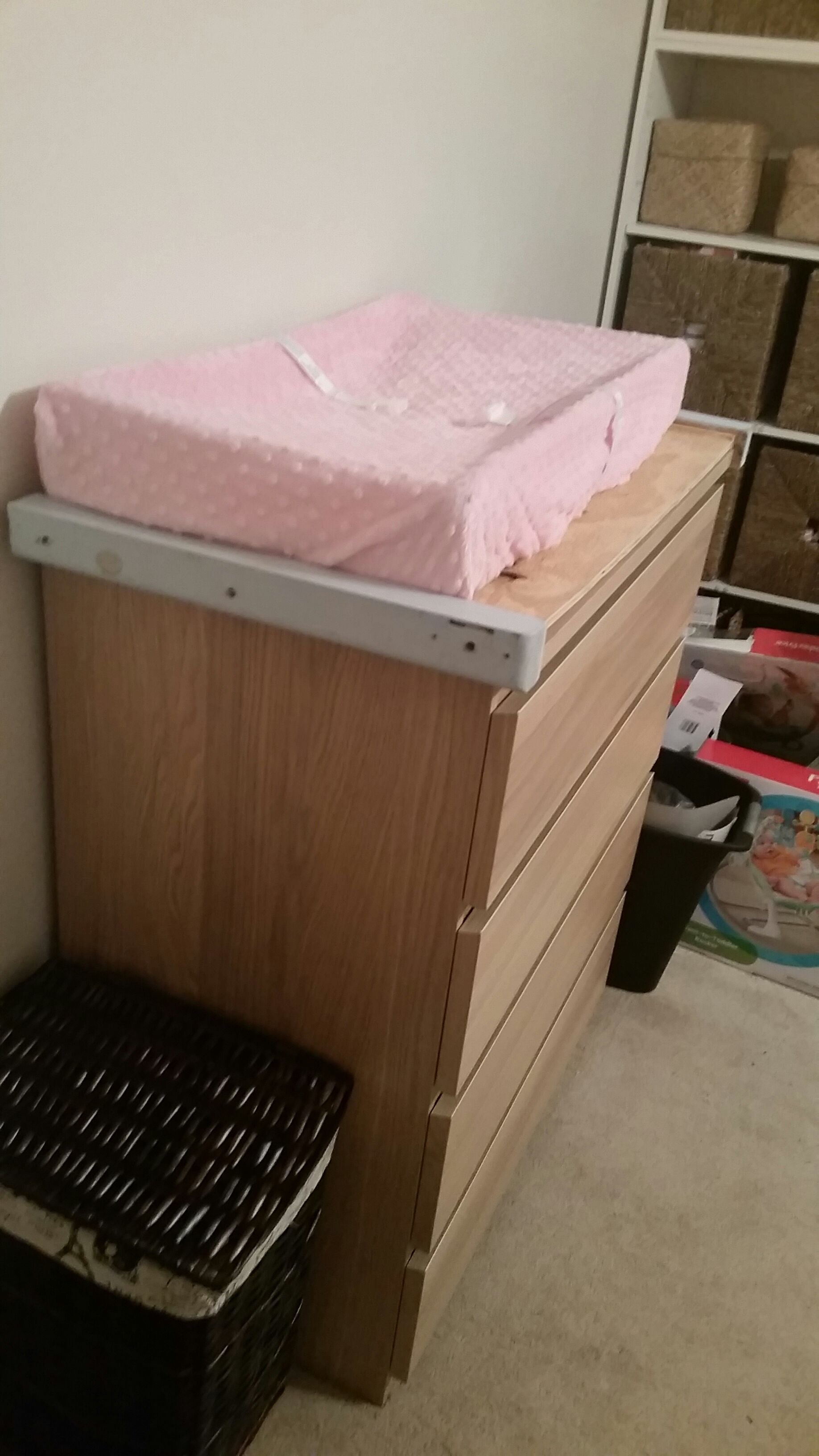 Removable Baby Changing Attachment for Ikea Malm Chest 5 Steps (with