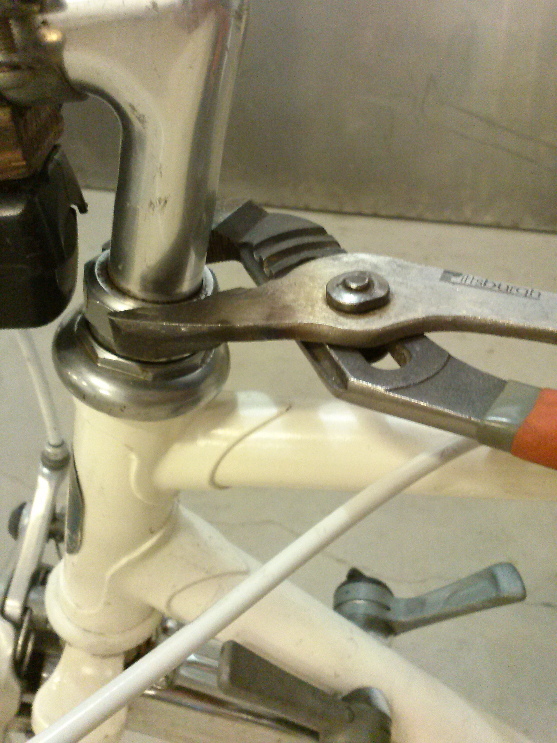 Adjusting Your Bicycle's Headset 10 Steps Instructables