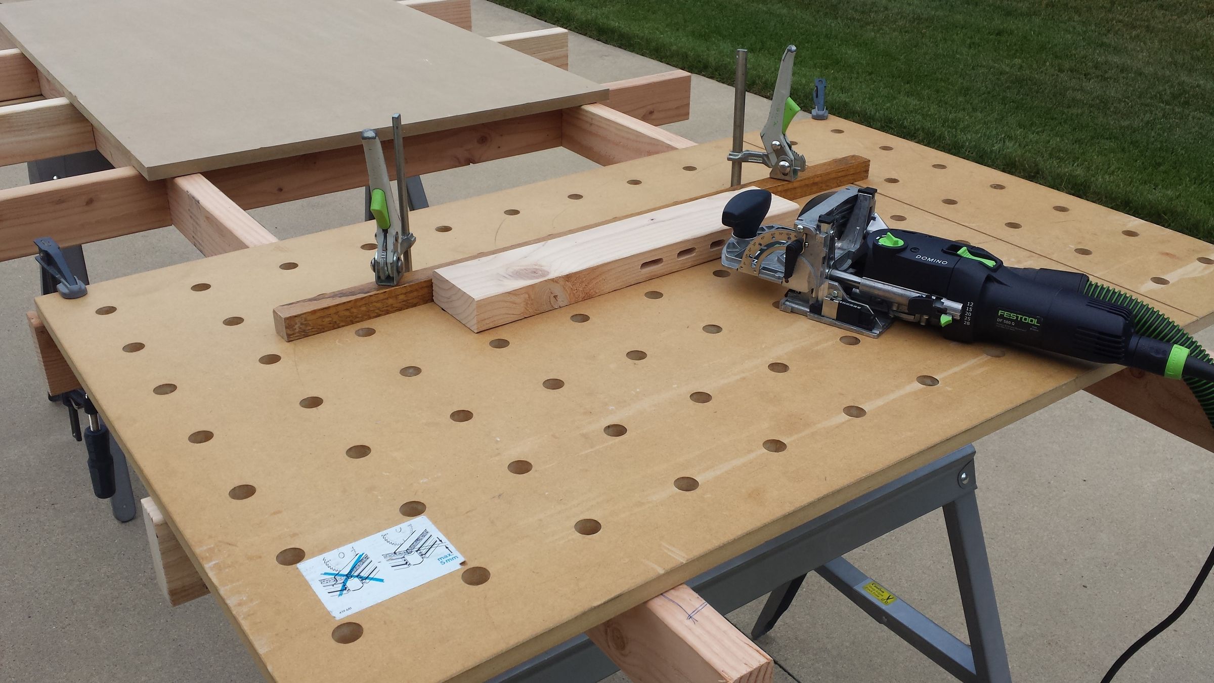 Simple Plywood Cutting Table / Work Table (Updated) 6 Steps (with