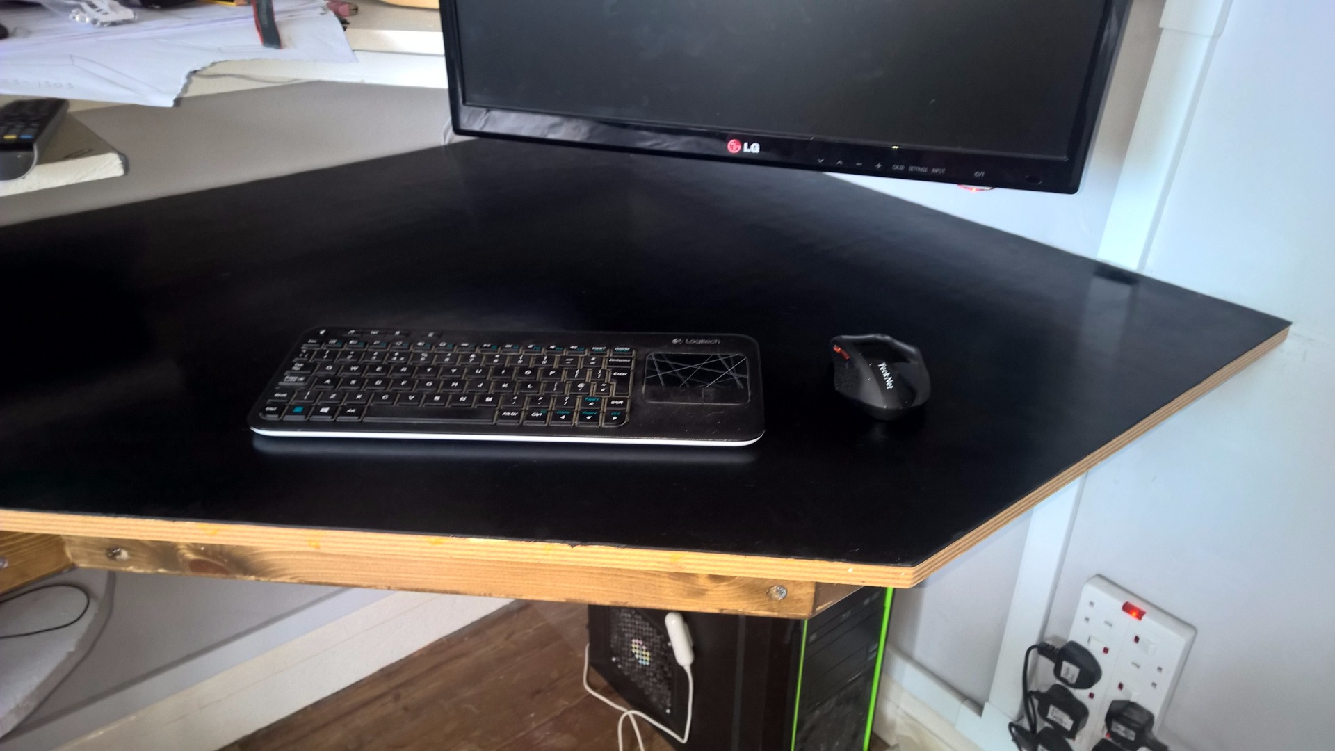 Secret Storage Floating Desk 18 Steps (with Pictures) Instructables