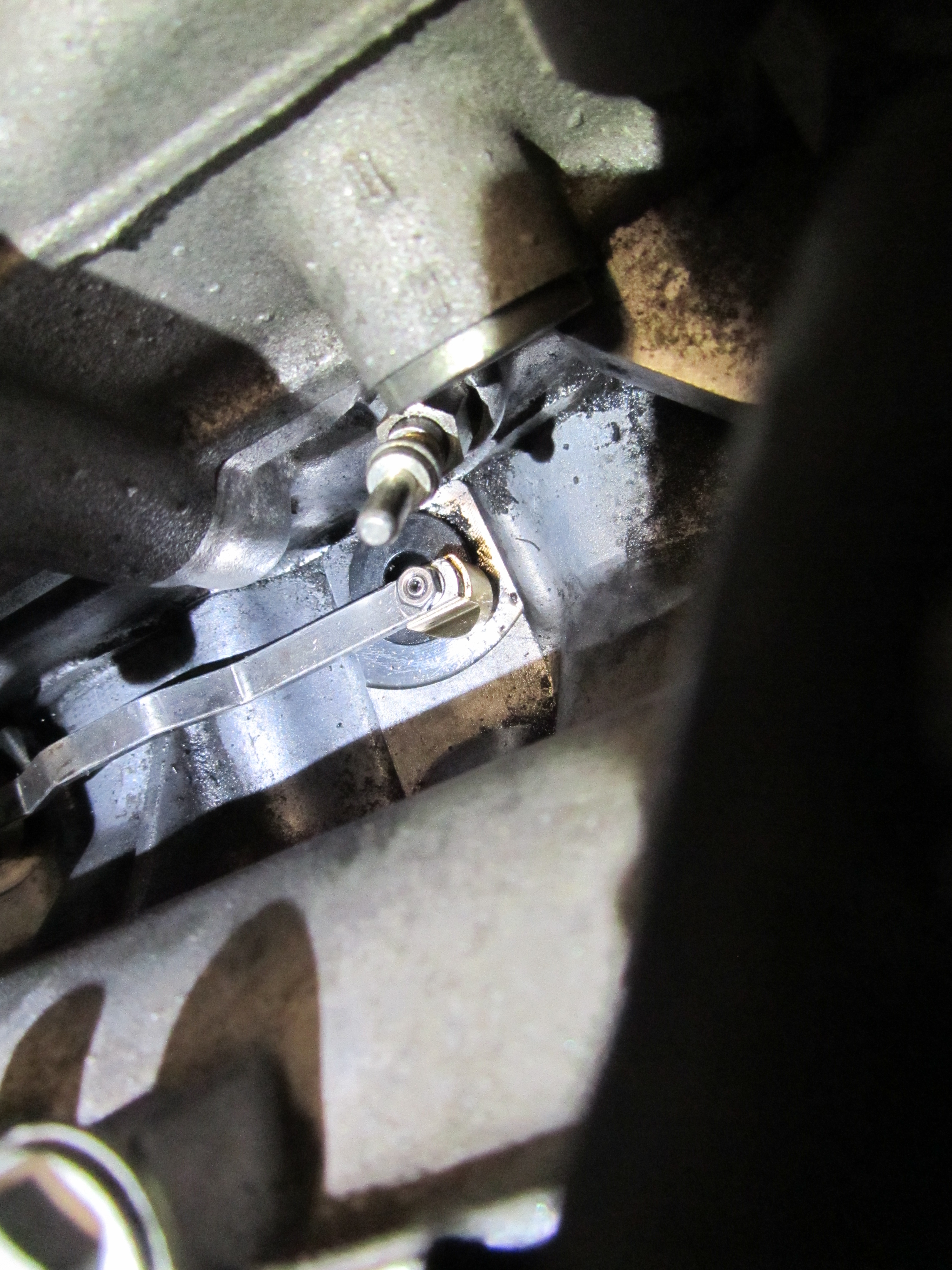 Swirl Flap Repair and EGR Blanking on Astra H 1.9 CDTI 5 Steps