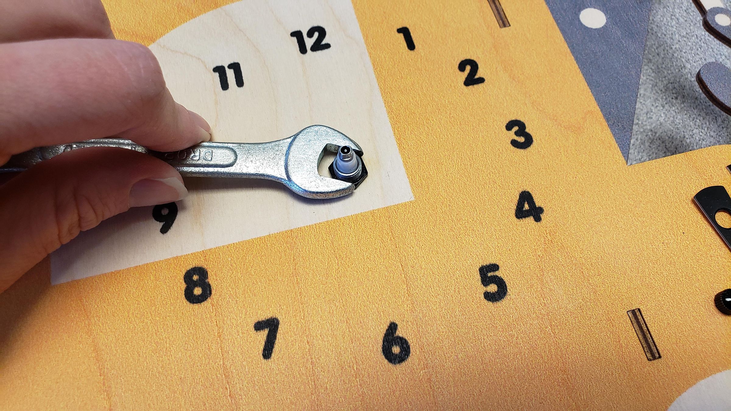 How to Fix a Clock That Loses Time 3 Steps (with Pictures) Instructables