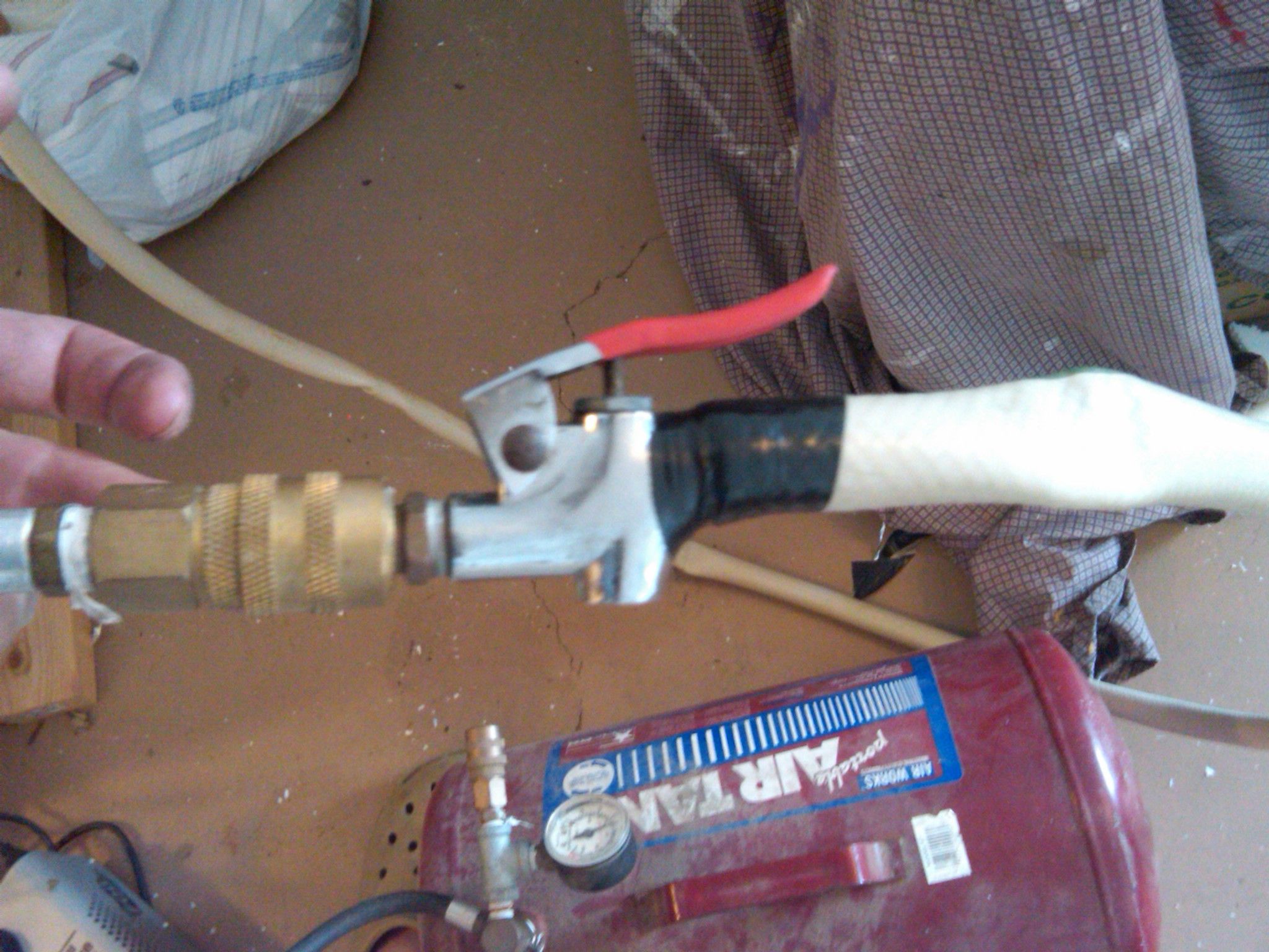 How to Build a Quick and Easy Pneumatic Prop for Halloween 13 Steps