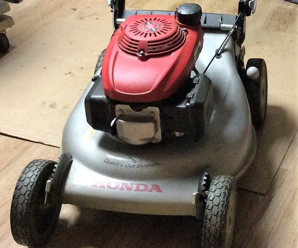 Fix the Rear Adjustment Lever on a Honda Lawnmower (HRR216) 5 Steps