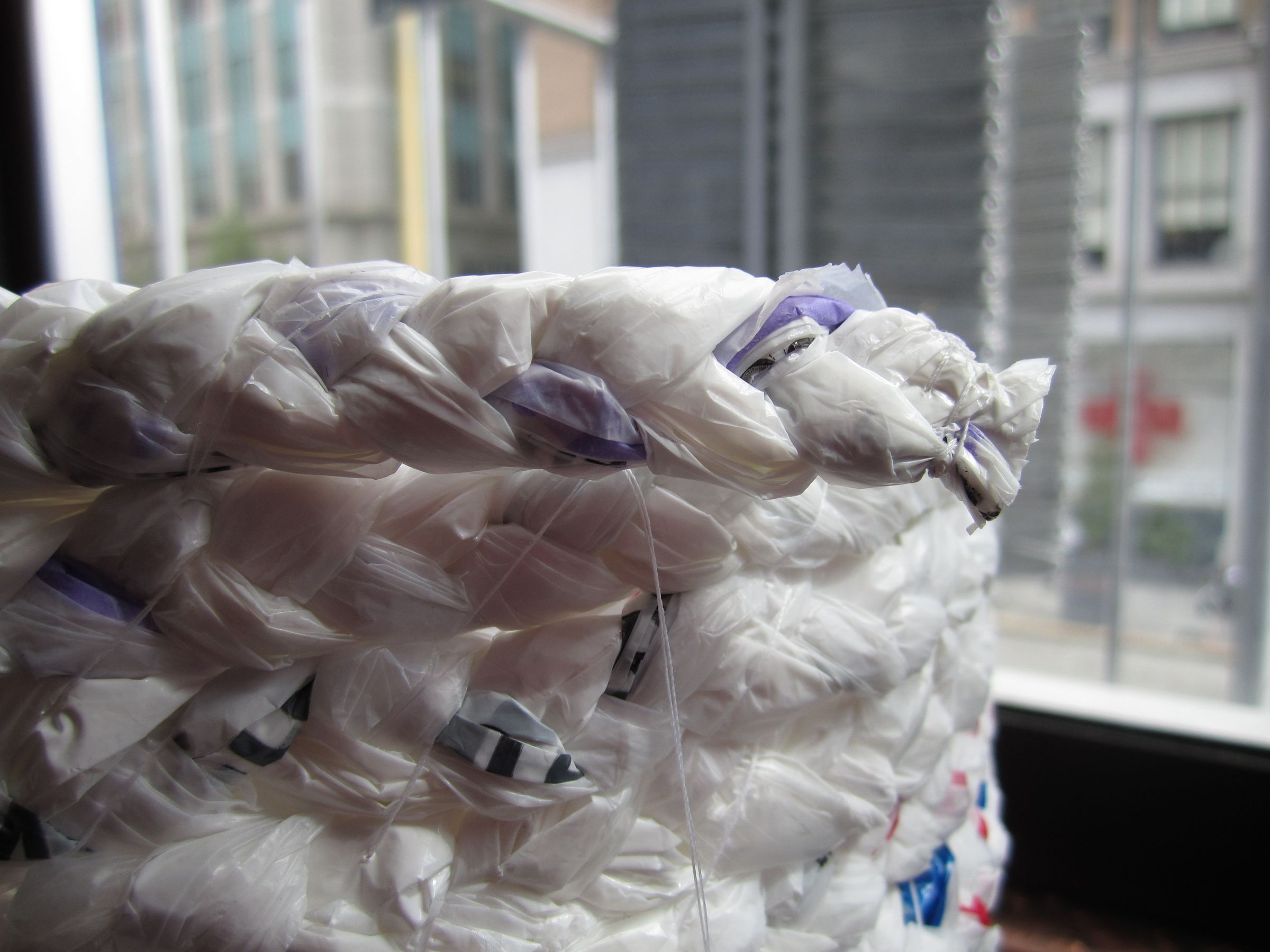 Make a Basket Out of Plastic Bags 11 Steps (with Pictures