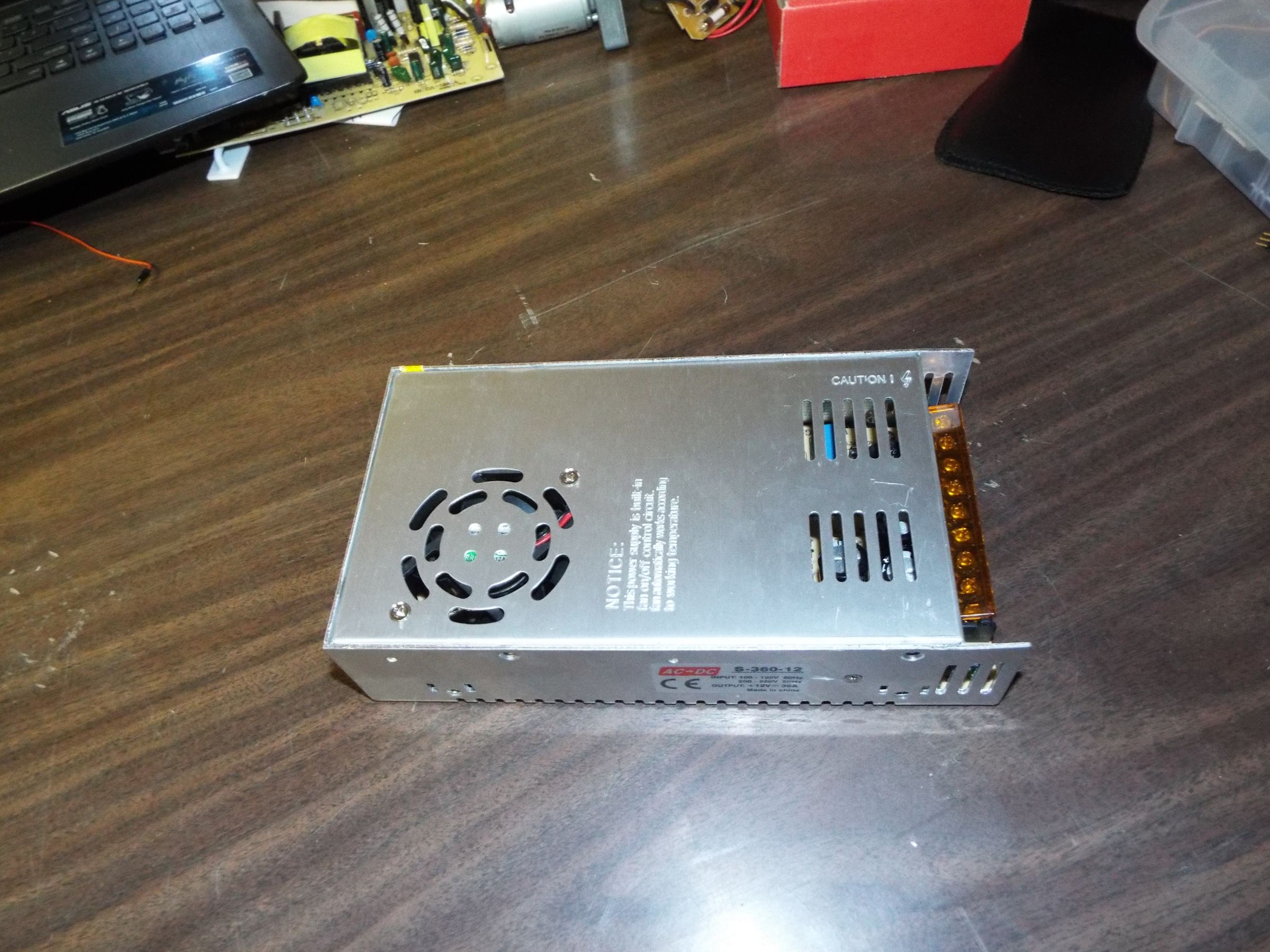 Replaceing a Soldered in Fuse. 7 Steps (with Pictures) Instructables