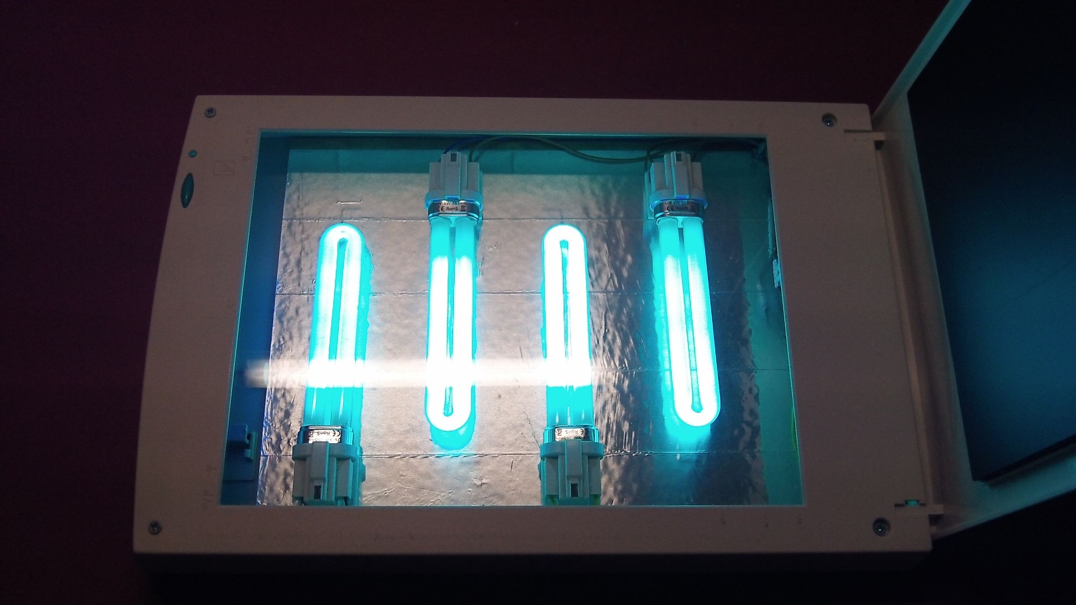 Cheap UV Exposure Box Instructables