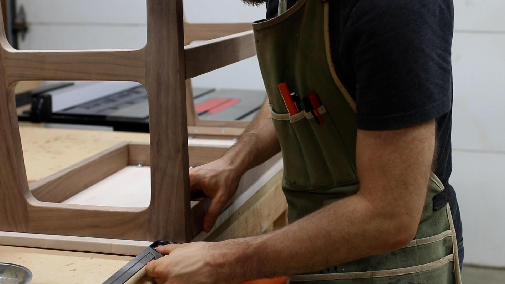 How to Install Figure 8 Table Top Fasteners 5 Steps (with Pictures