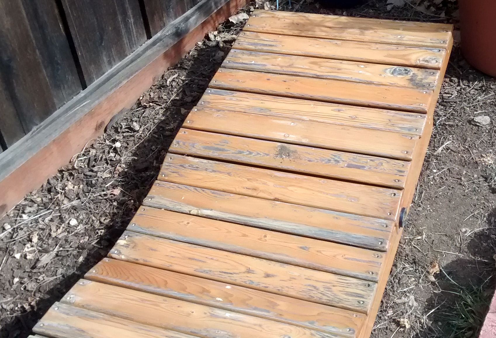 Outdoor Chaise Lounge Made From Pallet Wood Instructables