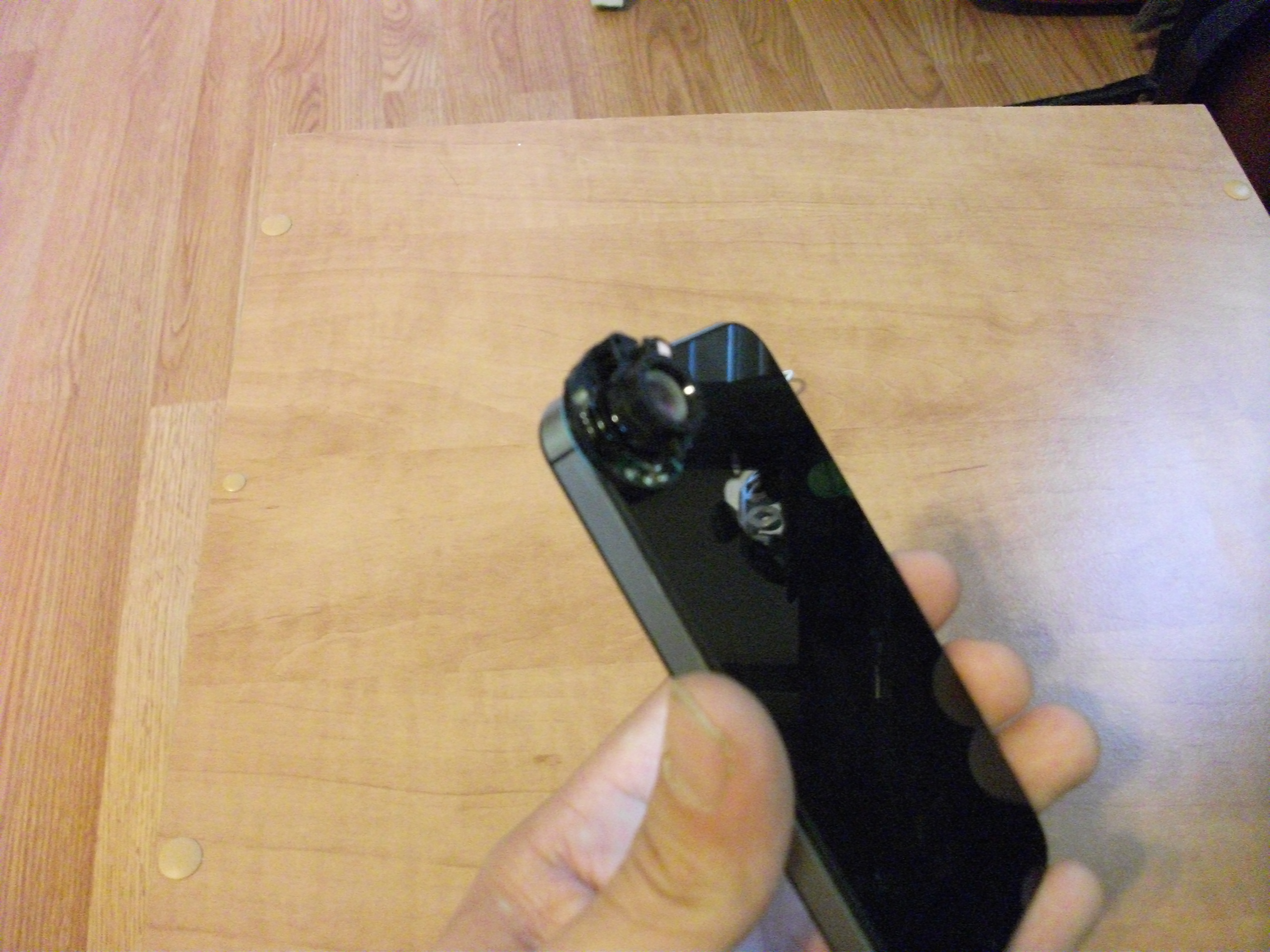 How to Make a Very Effective and Cheap Micro/macro Lens for an IPhone