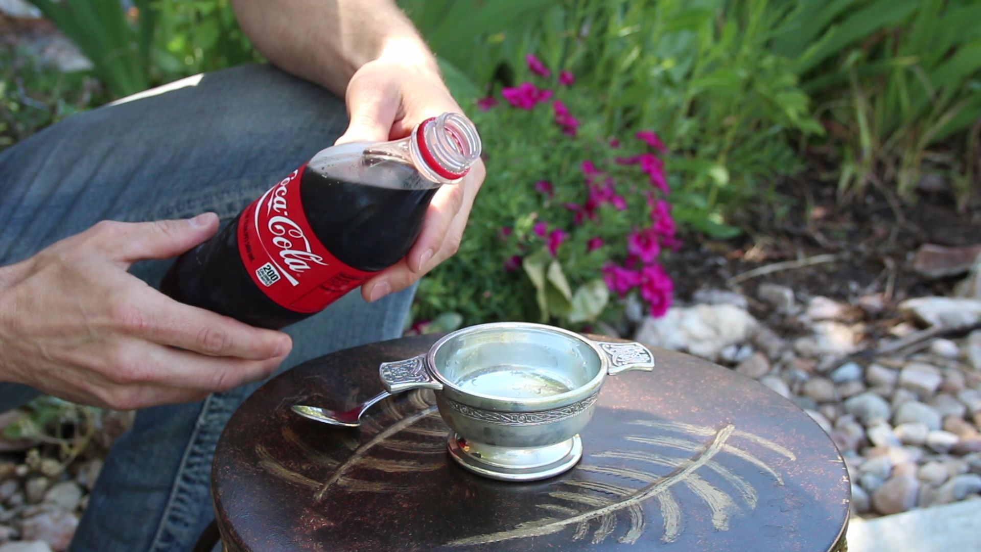How to Make a Self Freezing CocaCola (Or Any InstantSoda Slurpee) 6