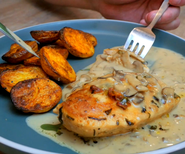 Easy Stuffed Chicken Breasts With Potatoes and Mushroom Gravy 10