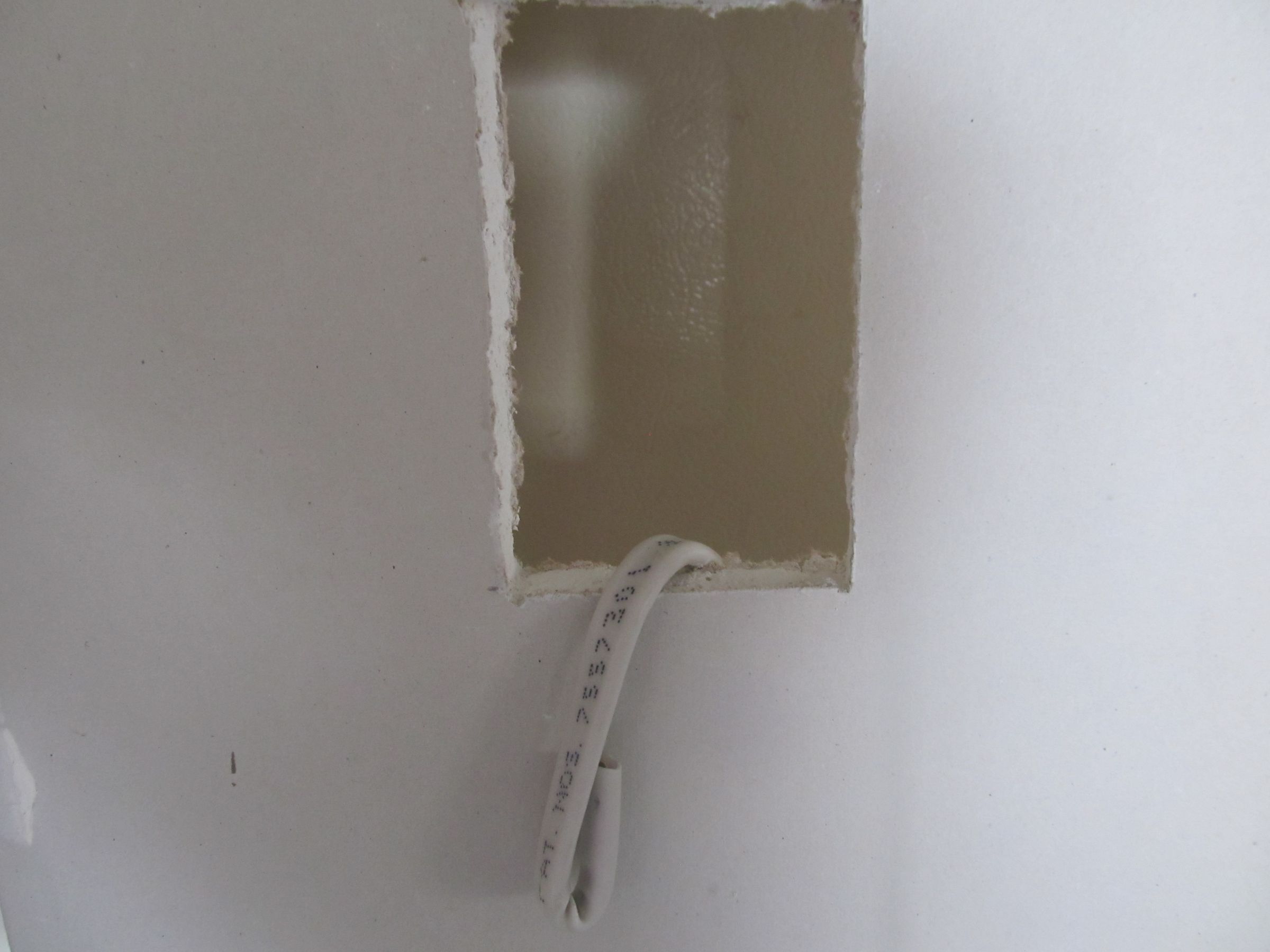 HOW TO RETROFIT AN OUTLET BEHIND a WALL MOUNT TELEVISION 7 Steps
