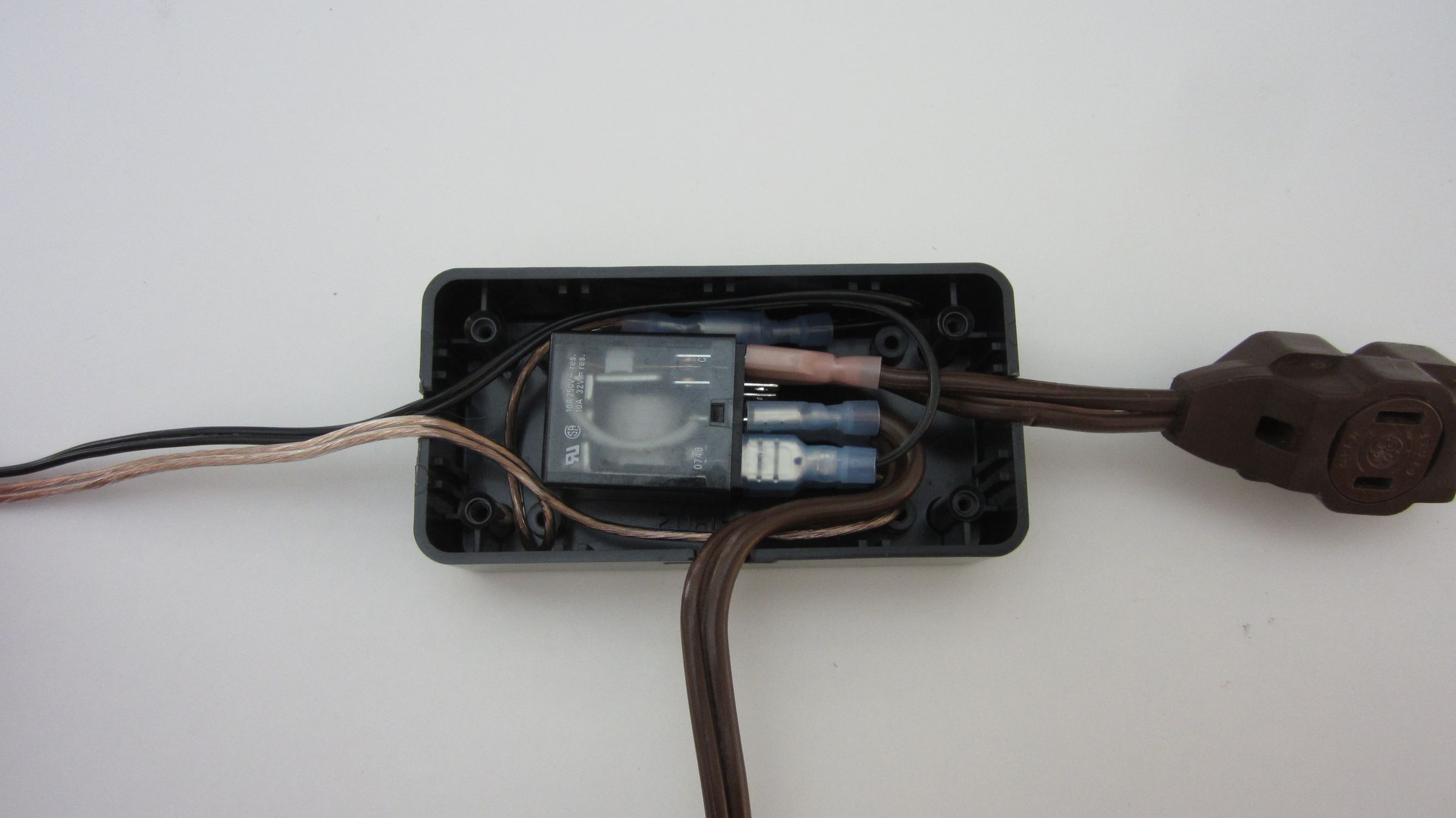 Use a DIY Pressure Plate Switch to Automate Your Haunted House 9