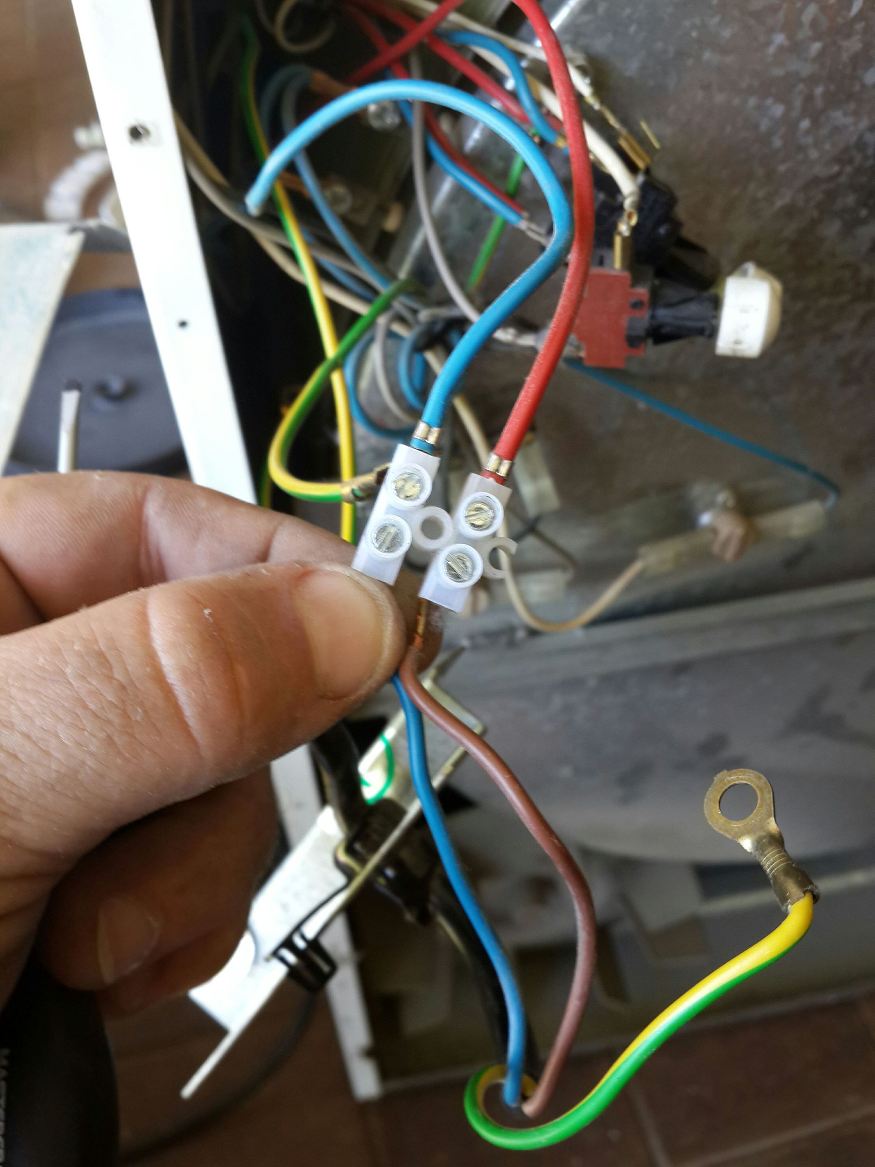 How and What to Salvage From Clothes Dryer (tumble Dryer) 13 Steps