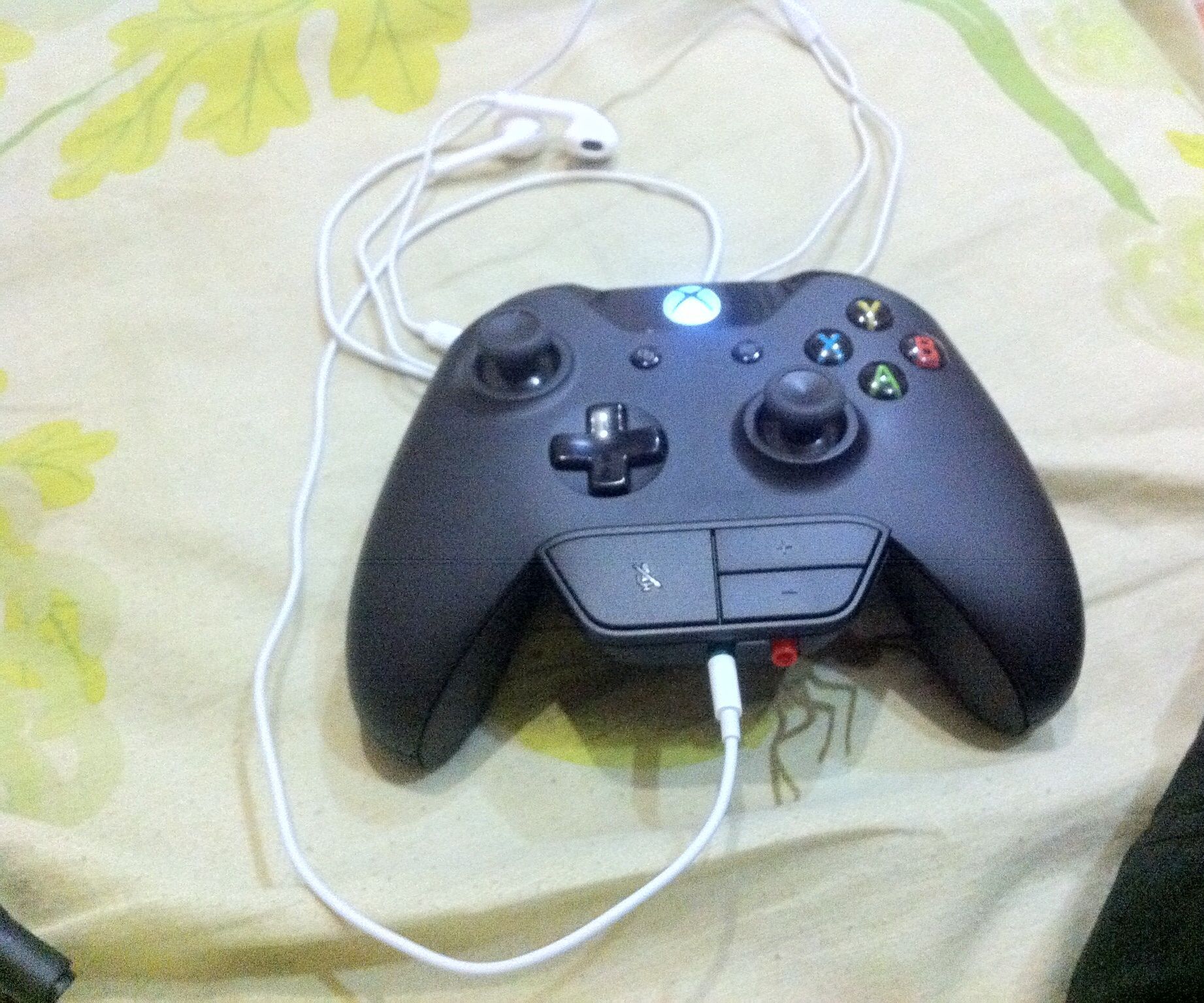 Xbox One: Como Conectar Qualquer Headset Ao Adaptador Original (mod) : 7  Steps - Instructables