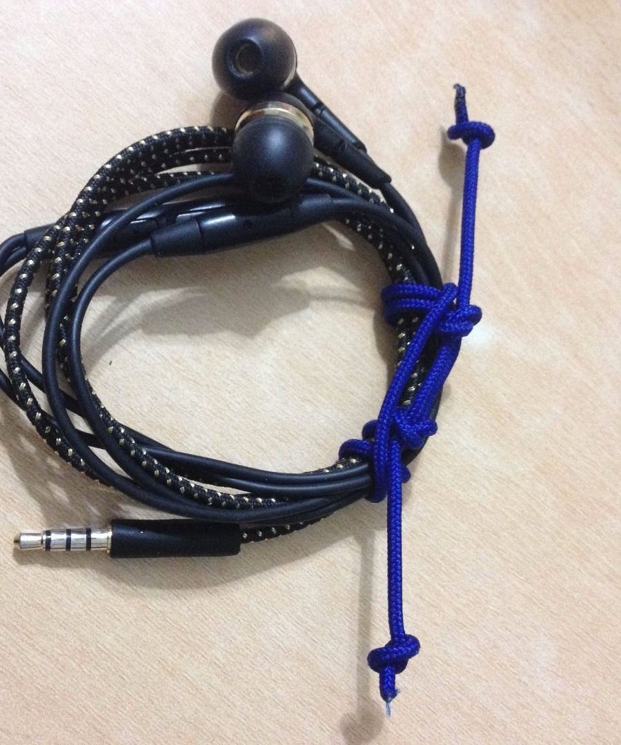 The Best Headphone Tie Ever 4 Steps Instructables