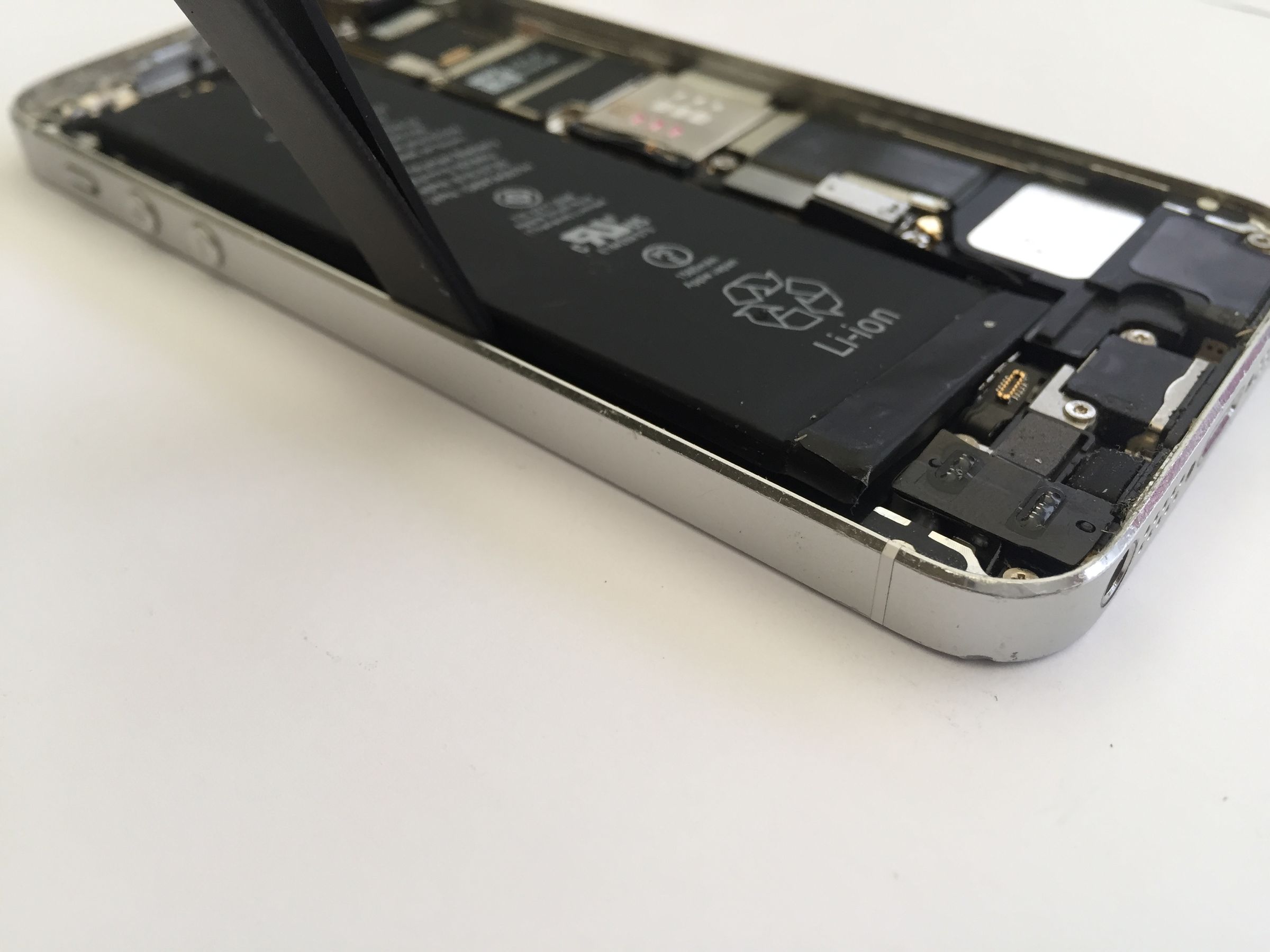 IPhone 5S & 5C Battery Replacement How To 9 Steps (with Pictures