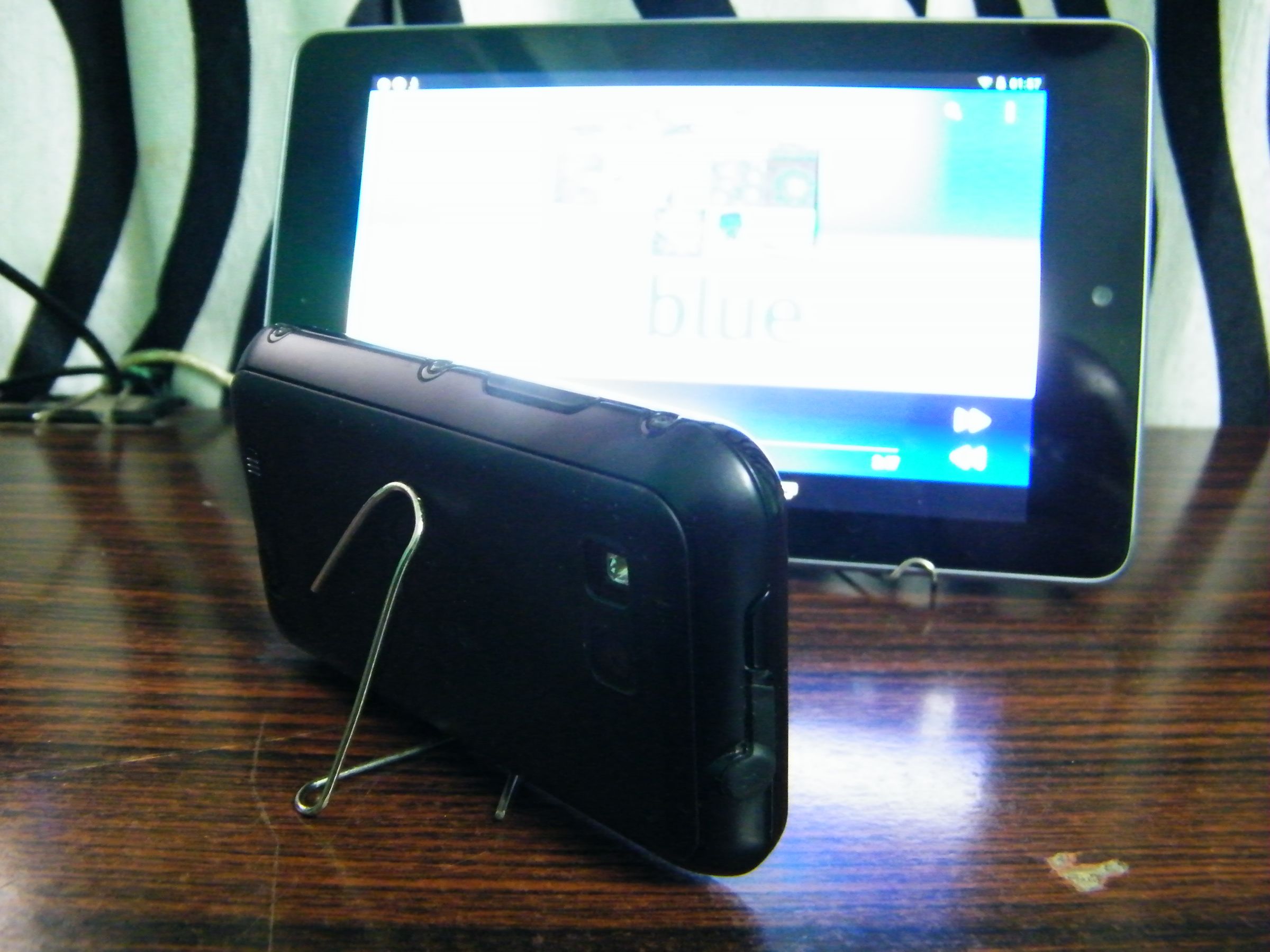 DIY Phone Stand Paper Clip Mobile Phone Stand 2min, 0 Project 5