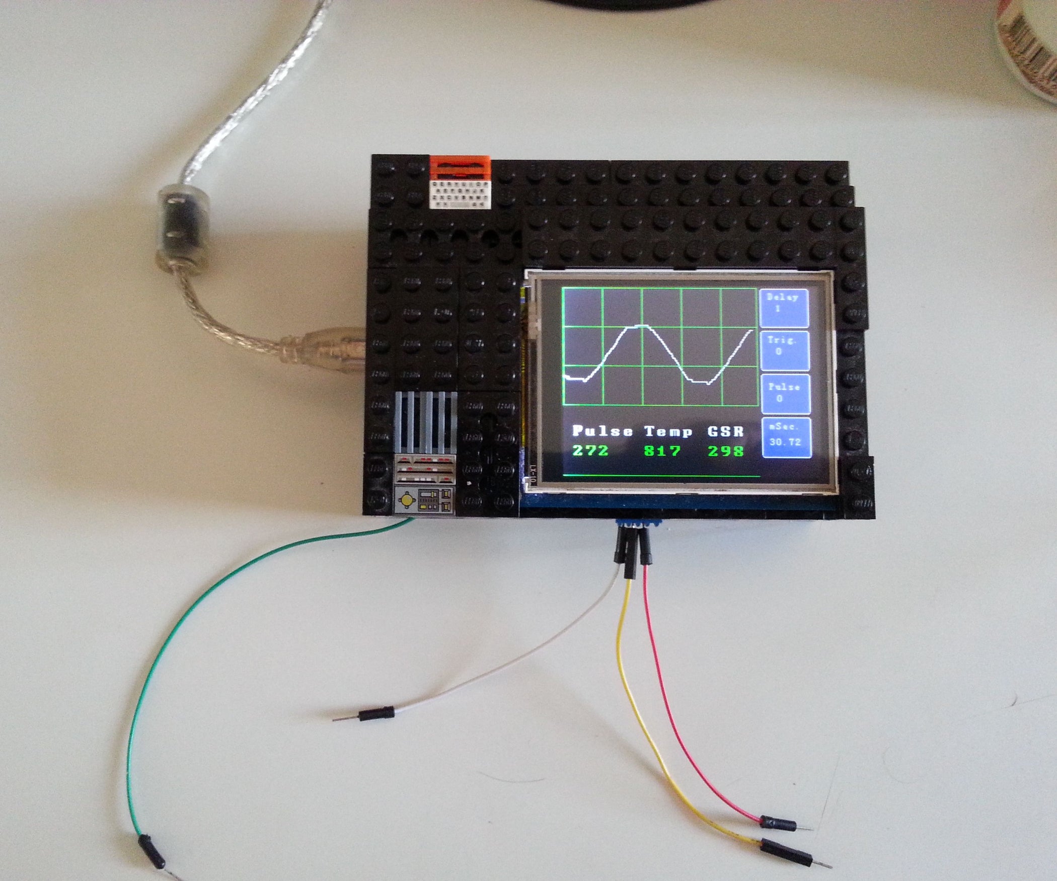 Make an Oscilloscope Using the SainSmart Mega2560 With the TFT LCD