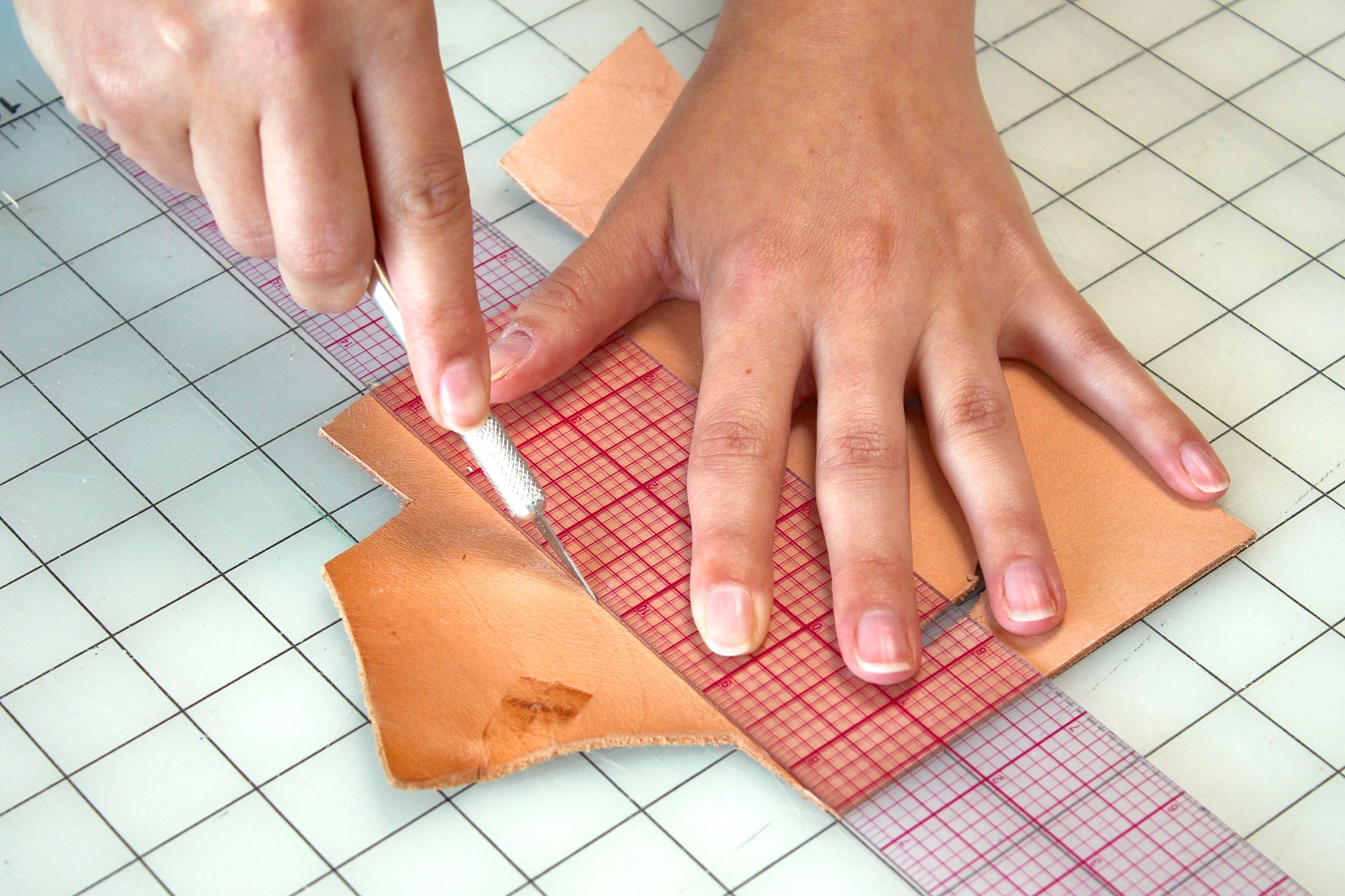 How to Cut Leather 4 Steps (with Pictures) Instructables
