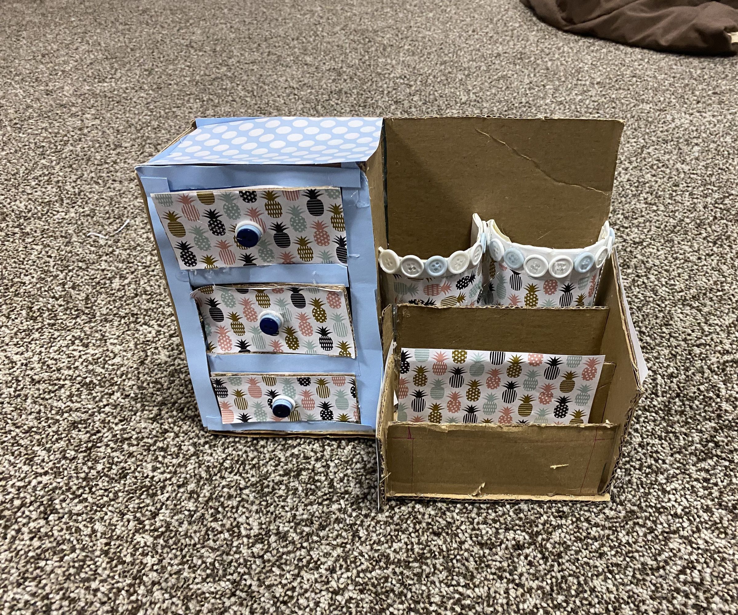 DIY guide for Desk and Jewelry Organizer From Cardboard with step-by-step instructions