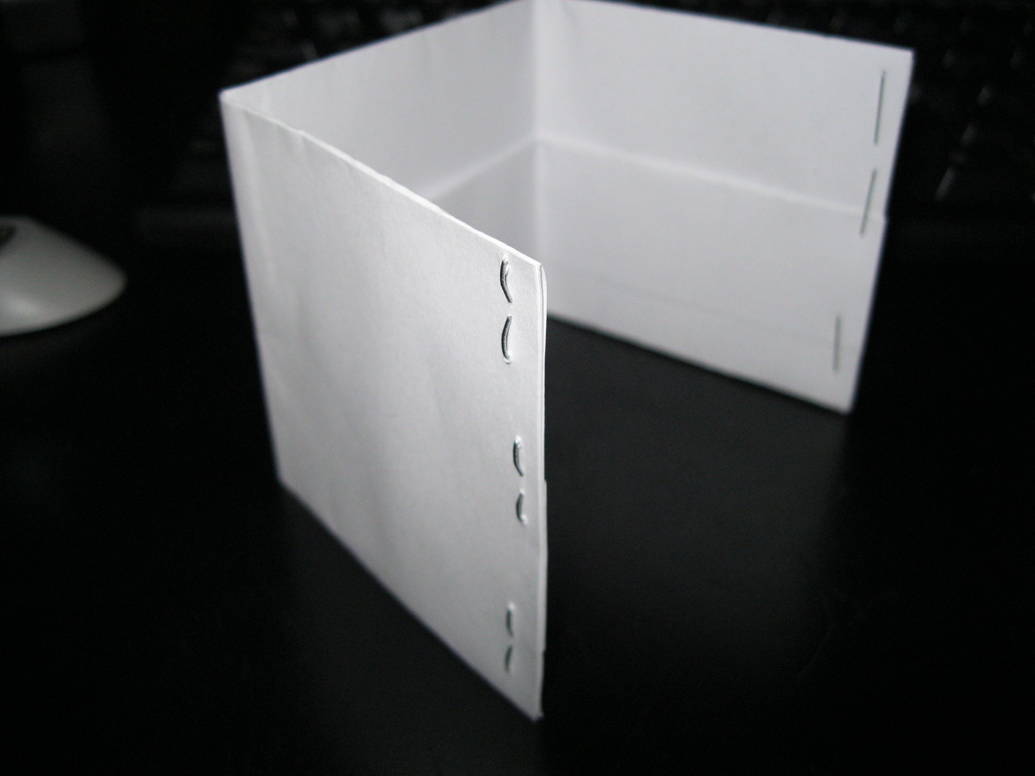 How to Make a Super Easy Tri Fold/ Bifold Paper Wallet 7 Steps
