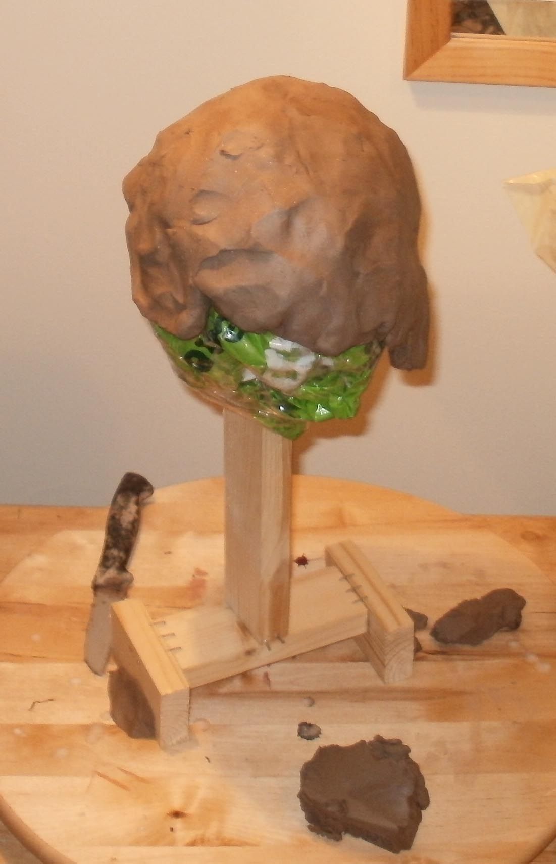 How to Make a Clay Bust of Someone You Know. (bronze Finish) 6 Steps