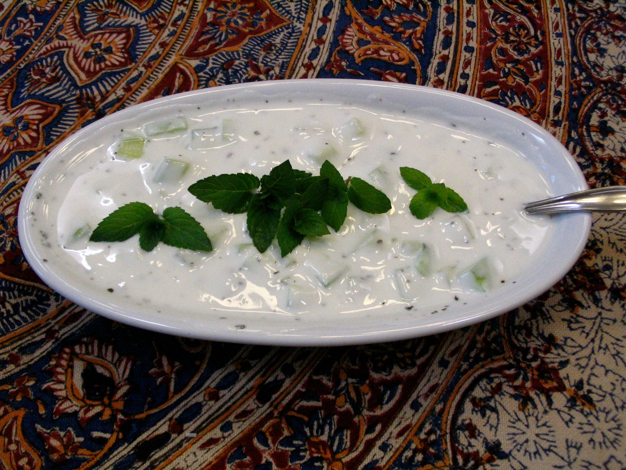 Mast-o-Khiar (Iranian Cucumber and Mint Yougurt)