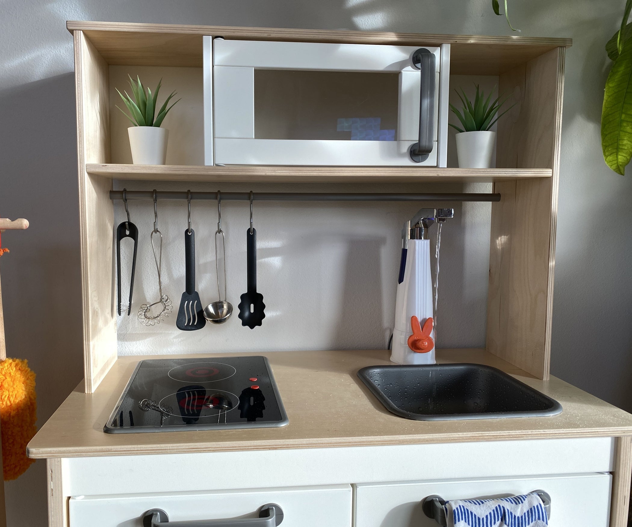 kitchen play set with working sink