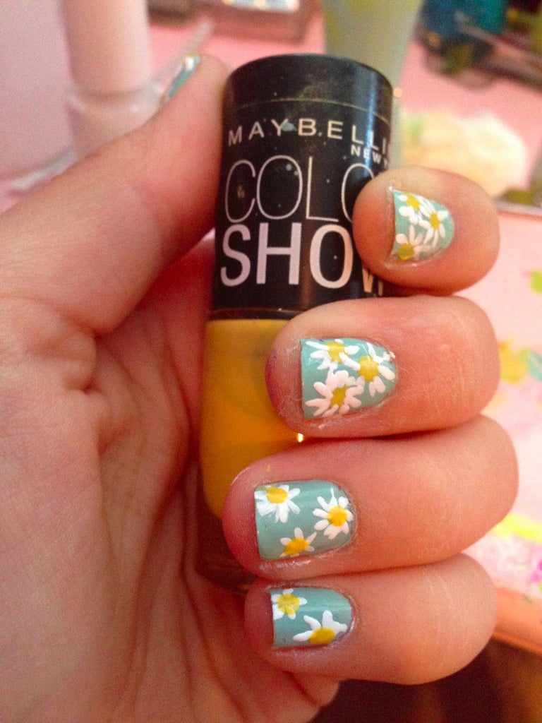 Summer Daisy Nails 4 Steps Instructables