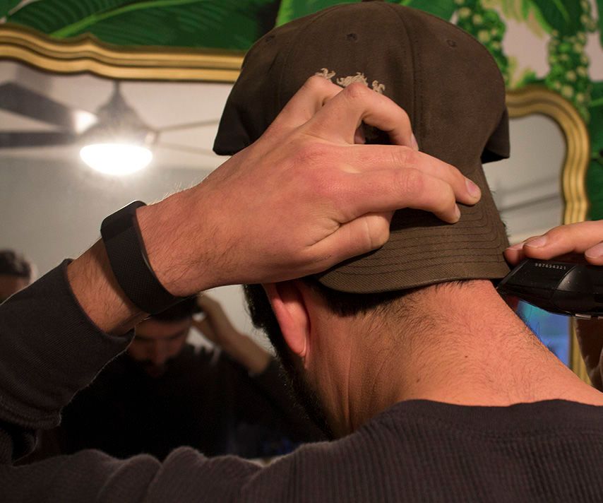 How to Shave the Back of Neckline (without a Mirror!)
