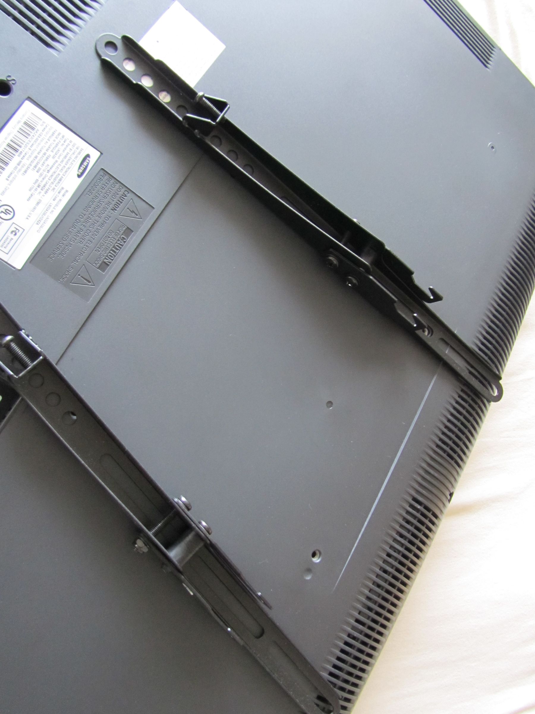 How to Wall Mount a Television (using a Cheetah Mount) 8 Steps (with