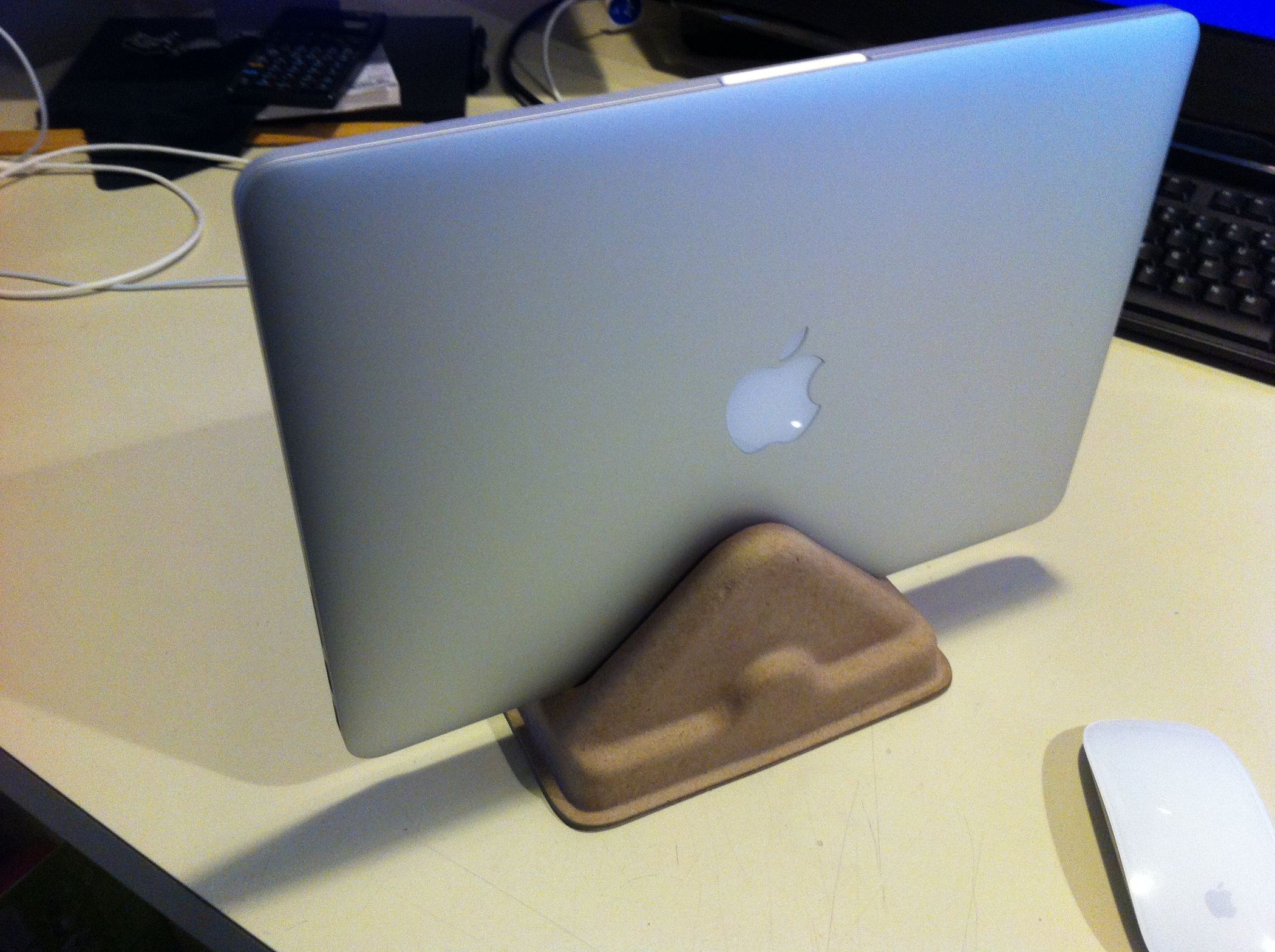 DIY Macbook Pro Stand 3 Steps Instructables